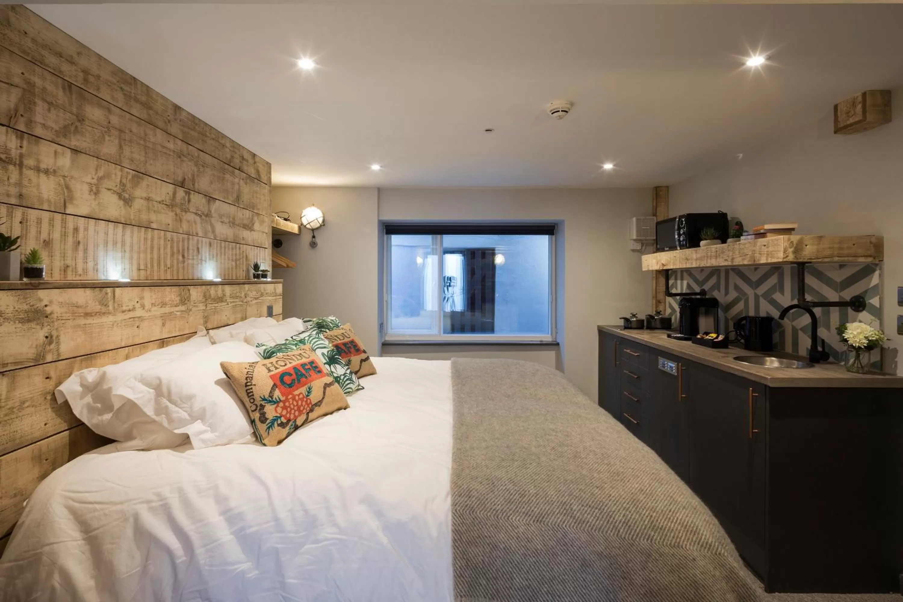 Bed in One Broad Street