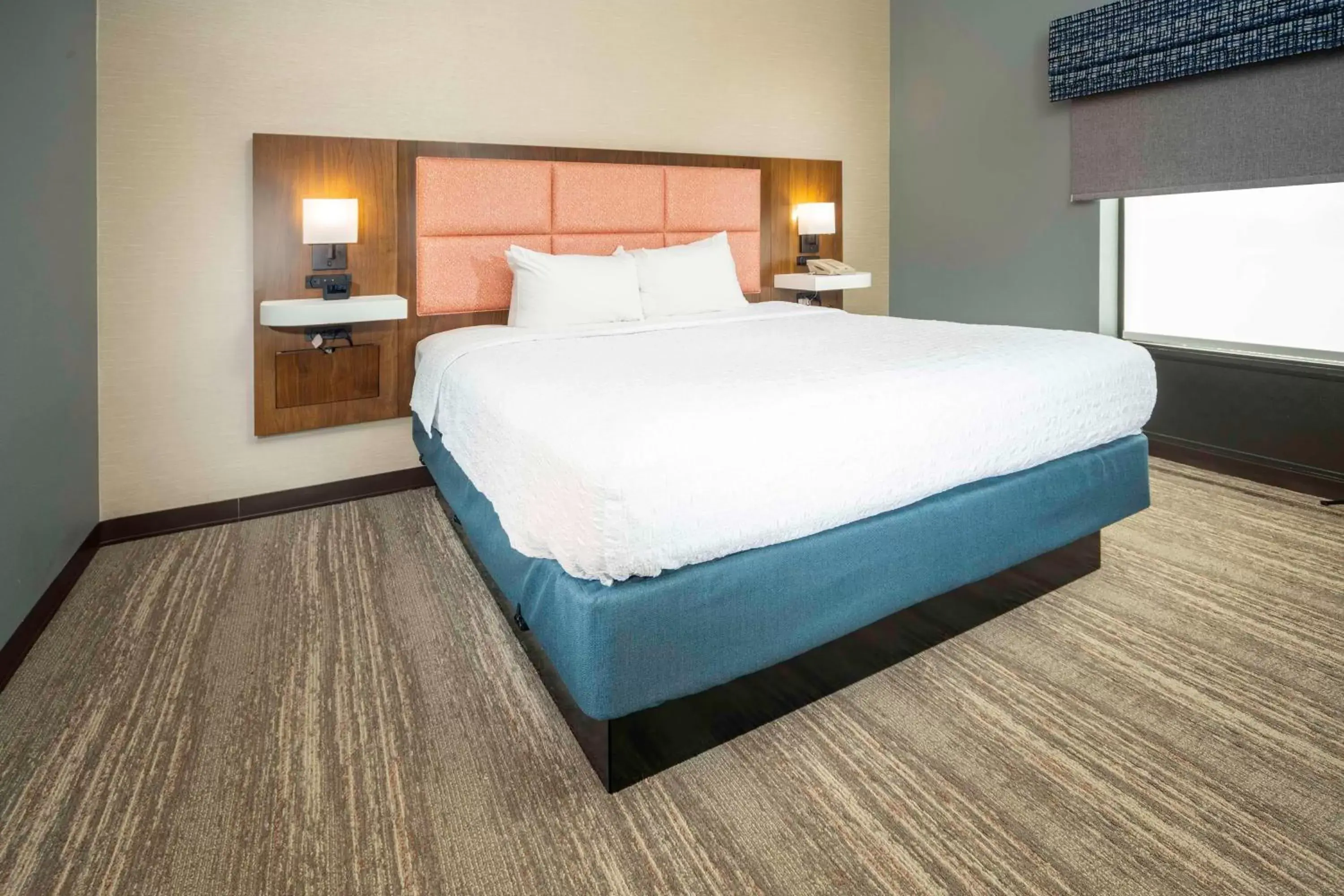 Bed in Hampton Inn By Hilton And Suites New Iberia