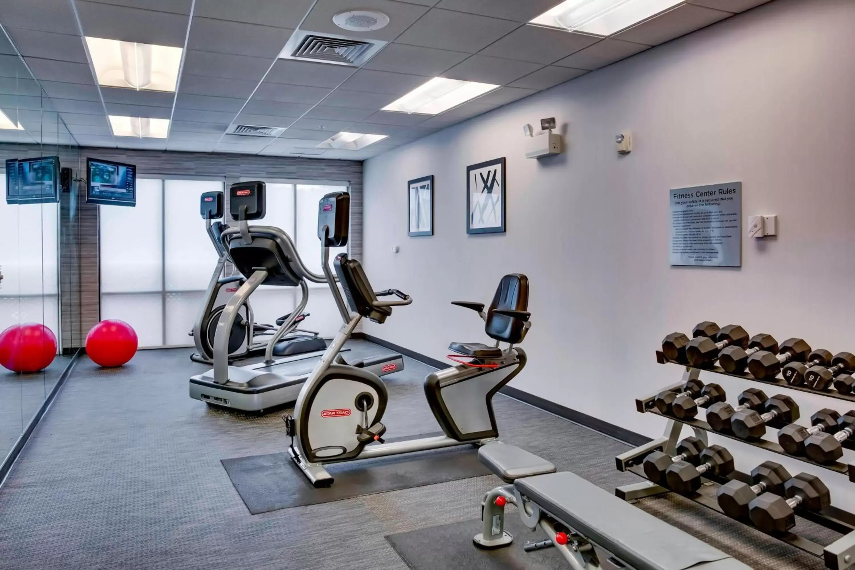 Fitness centre/facilities, Fitness Center/Facilities in Courtyard Statesville Mooresville/Lake Norman