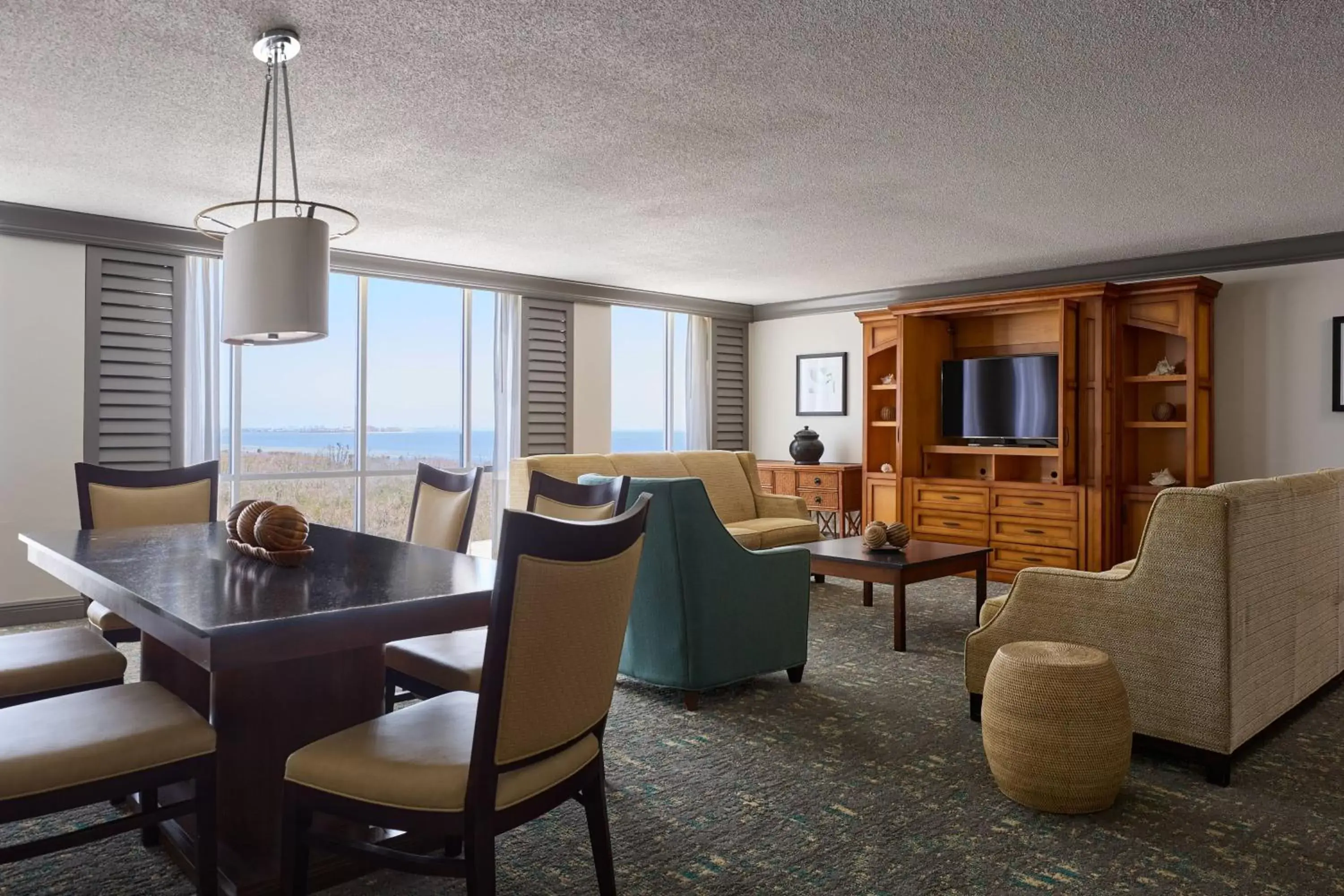 Bedroom, Seating Area in Marriott Sanibel Harbour Resort & Spa