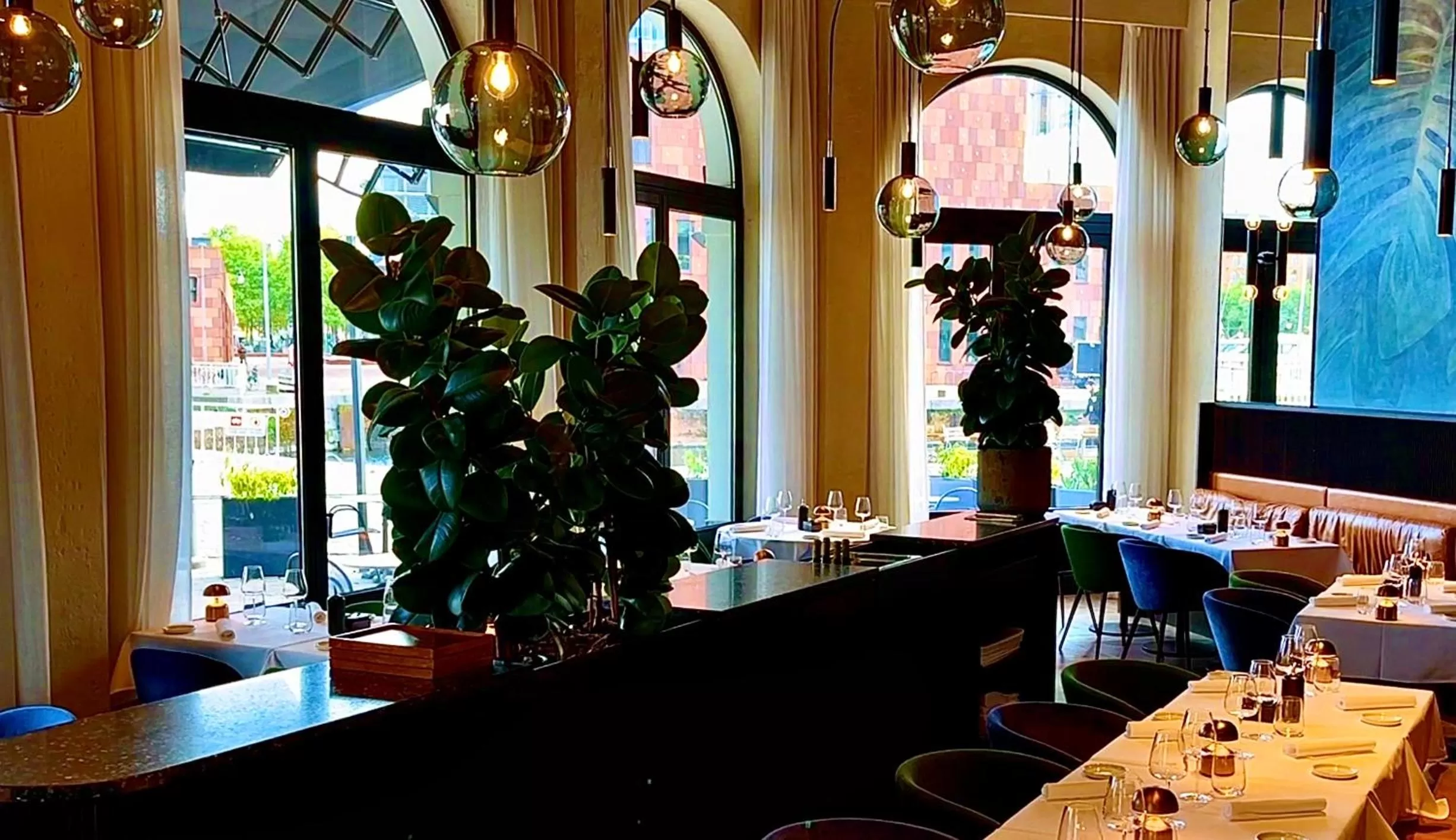 Restaurant/places to eat in U Eat & Sleep Antwerp