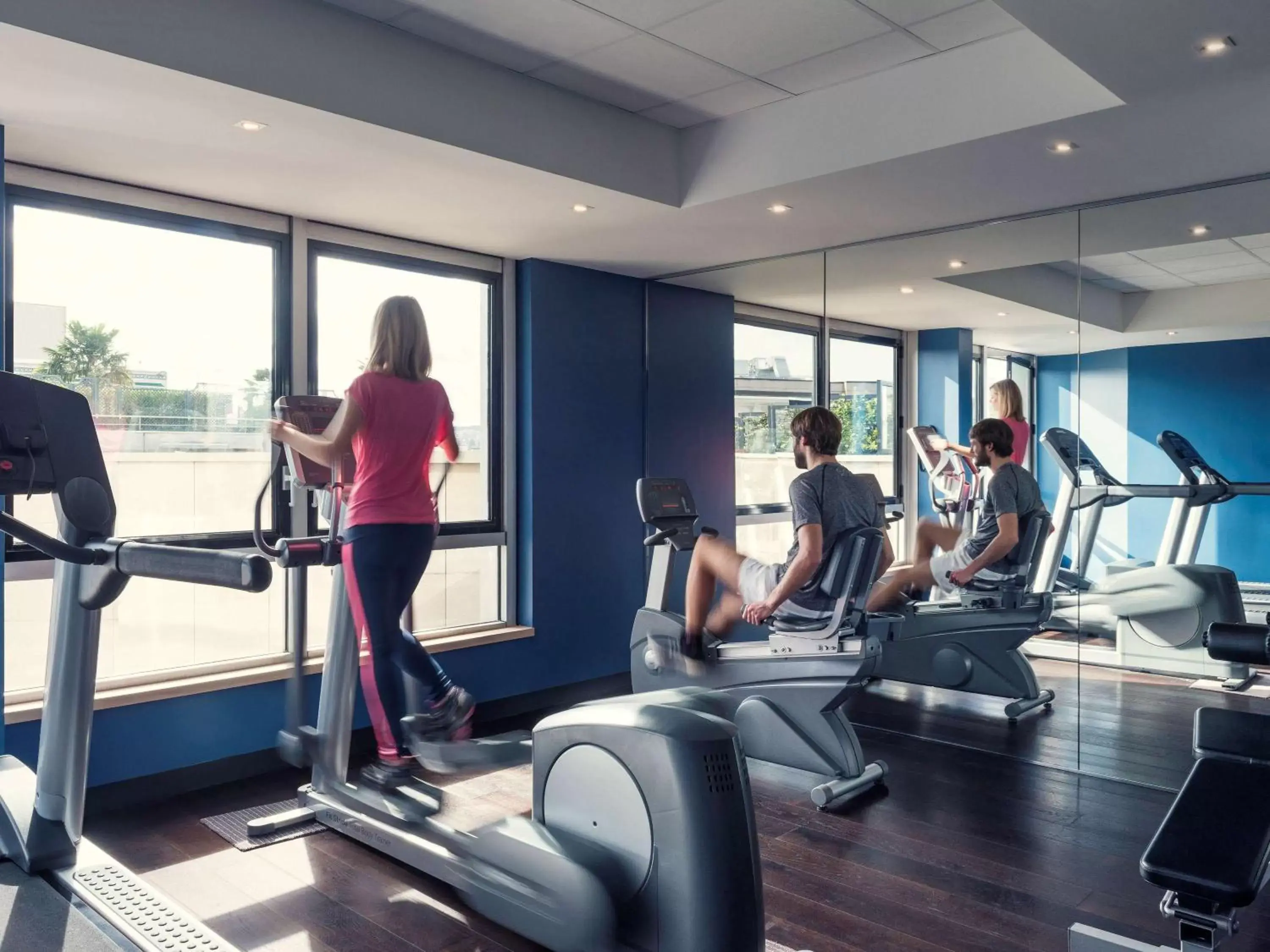 On site, Fitness Center/Facilities in Hotel Mercure Paris Boulogne