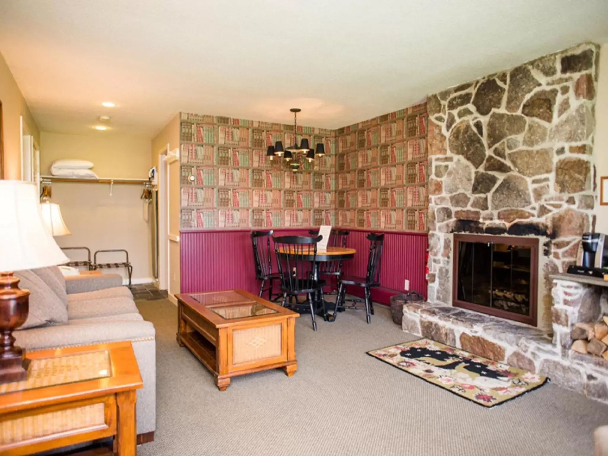 Two-Bedroom King Suite in Manchester View Two-Bedroom King Suite in Manchester View