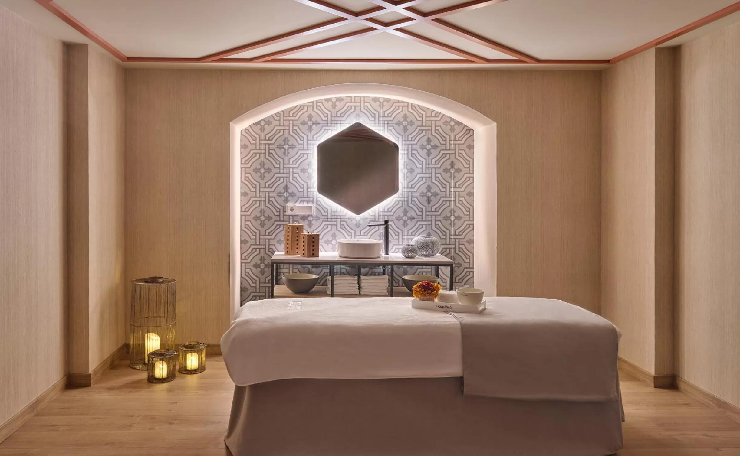 Massage, Bed in Grand Hyatt La Manga Club Golf & Spa