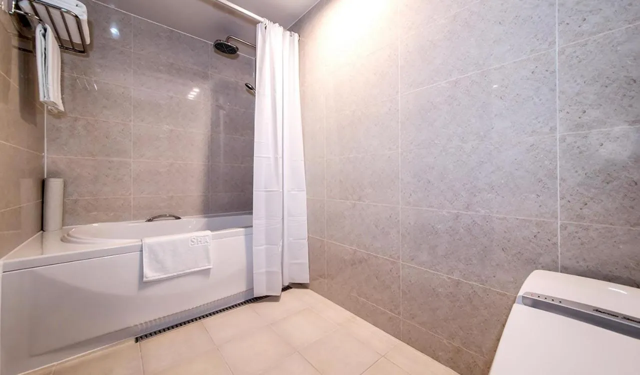 Bathroom in Hotel Shalom Jeju