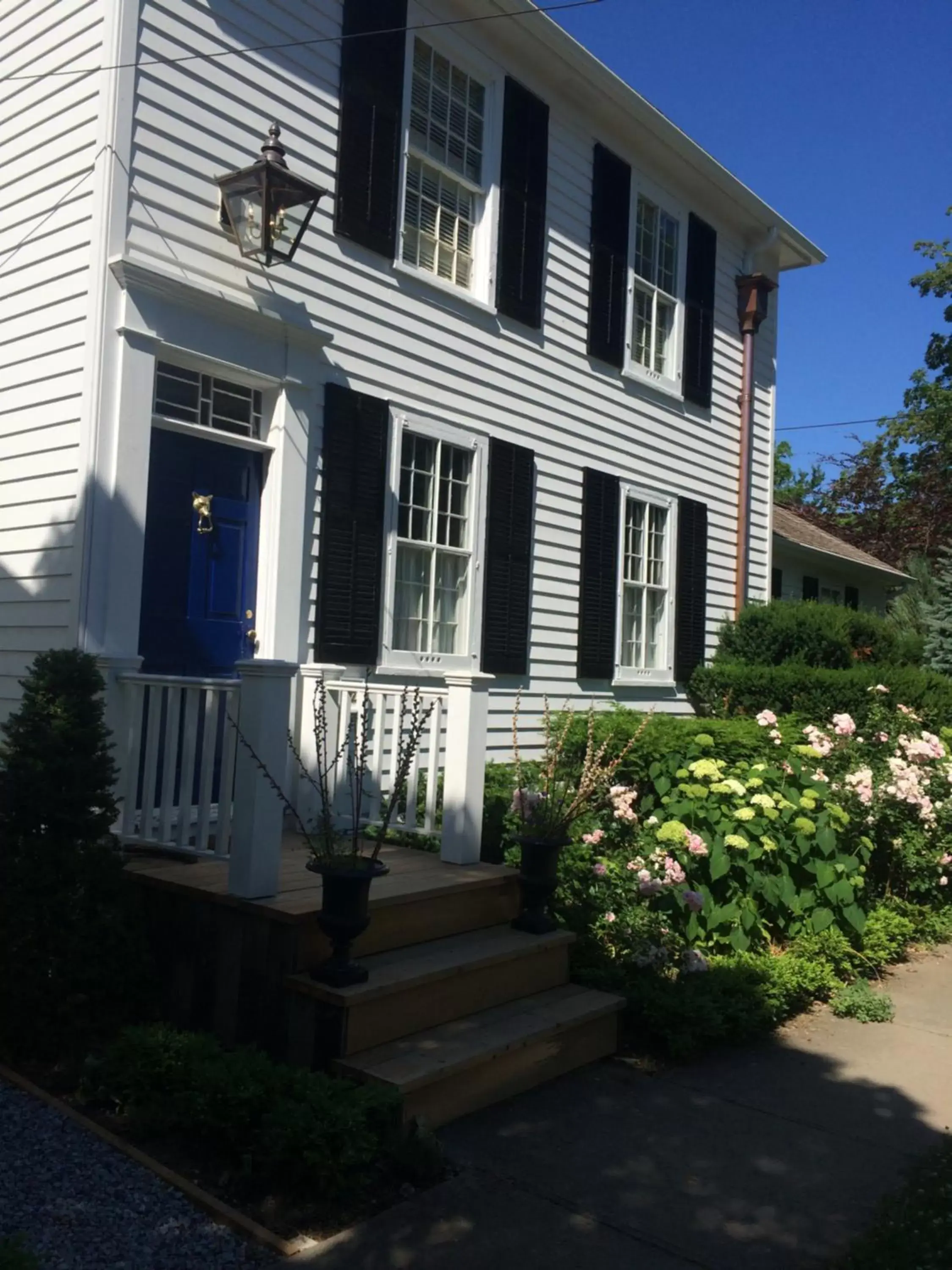 Facade/entrance, Property Building in Dot's Landing Garden Room