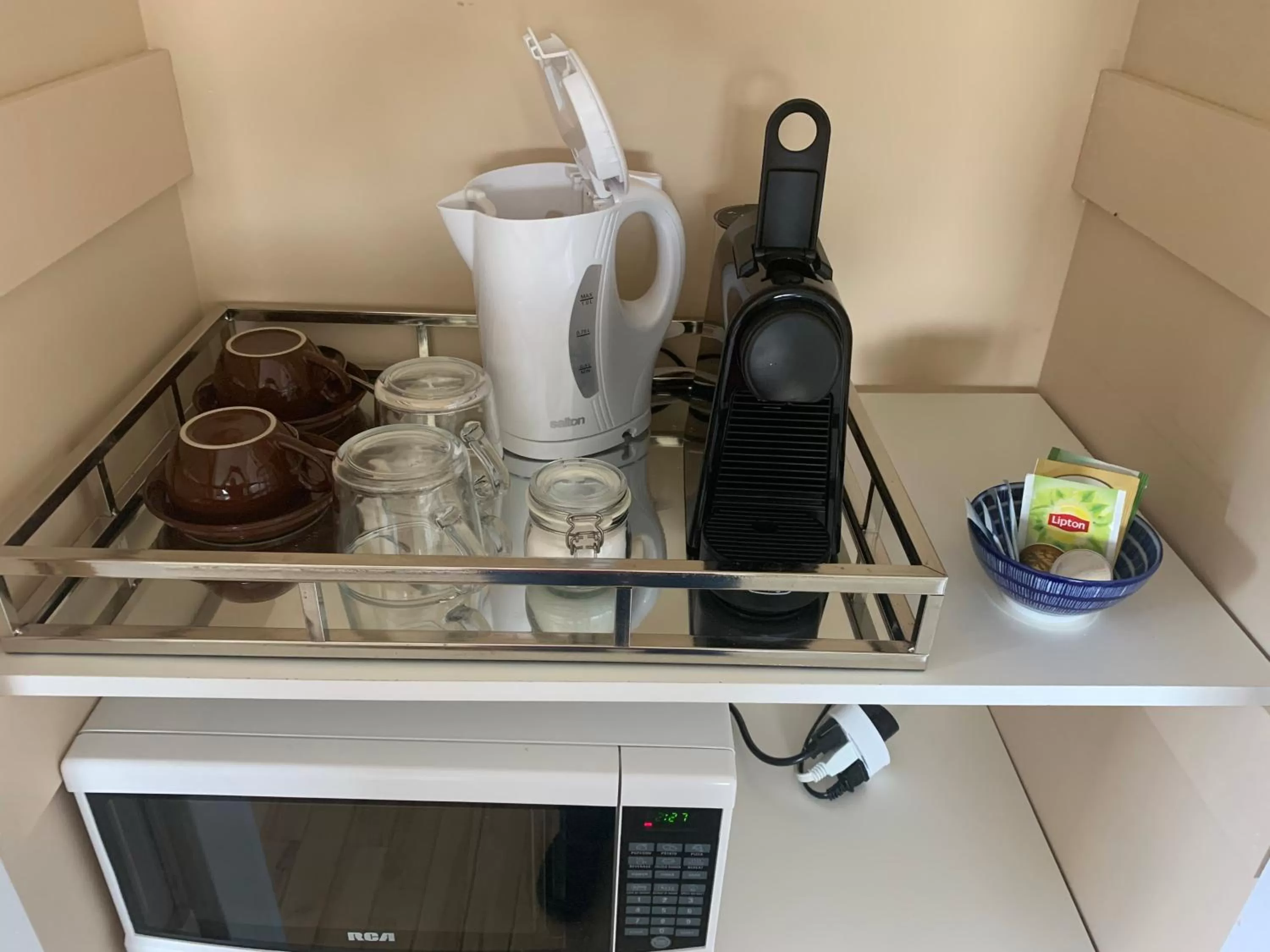 Coffee/tea facilities in Salish B&B and Spa