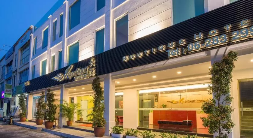 Property Building in Riverfront Boutique Hotel