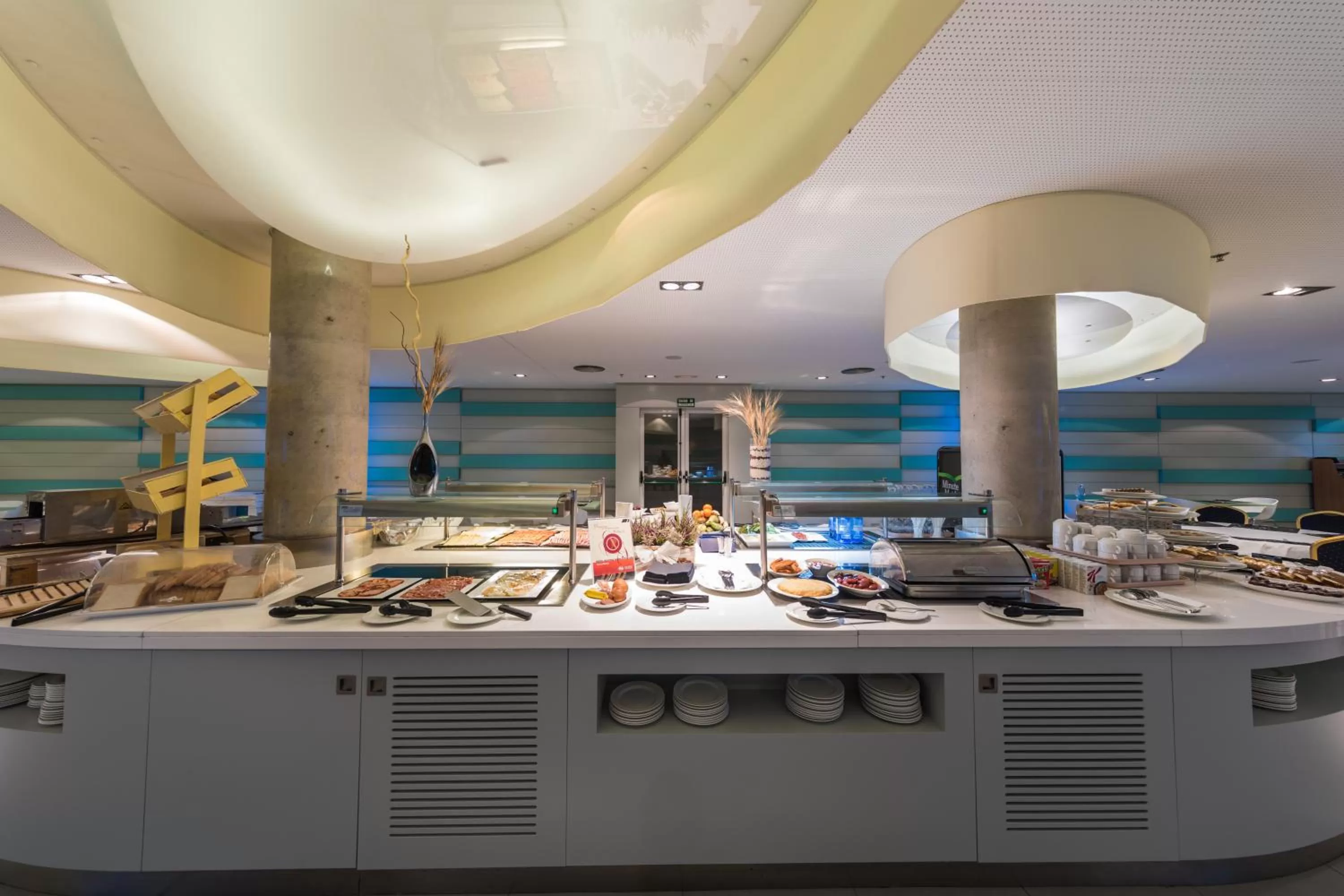 Buffet breakfast in Hotel Palacio Albacete & SPA