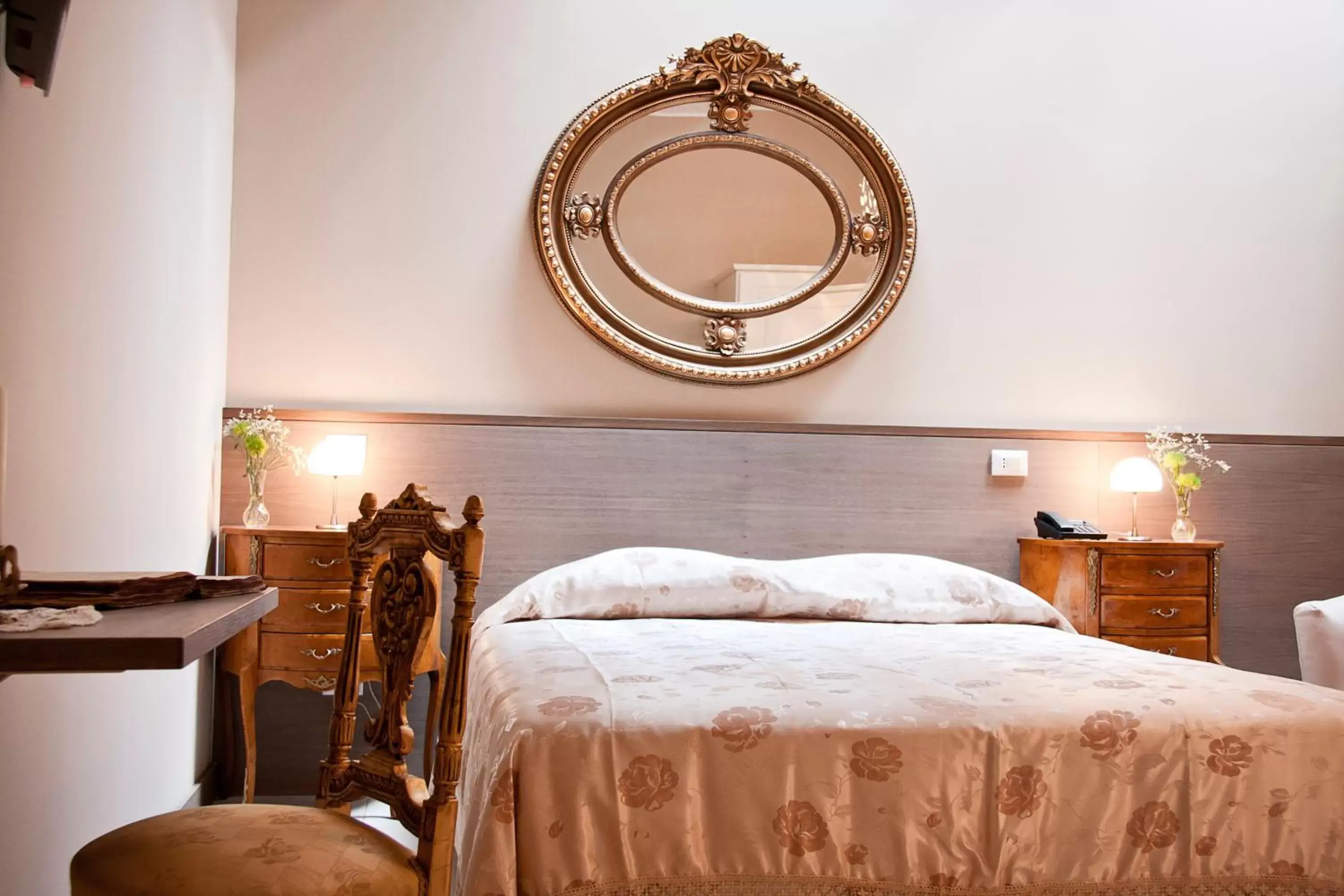 Bed in La Castellana Loft Hotel