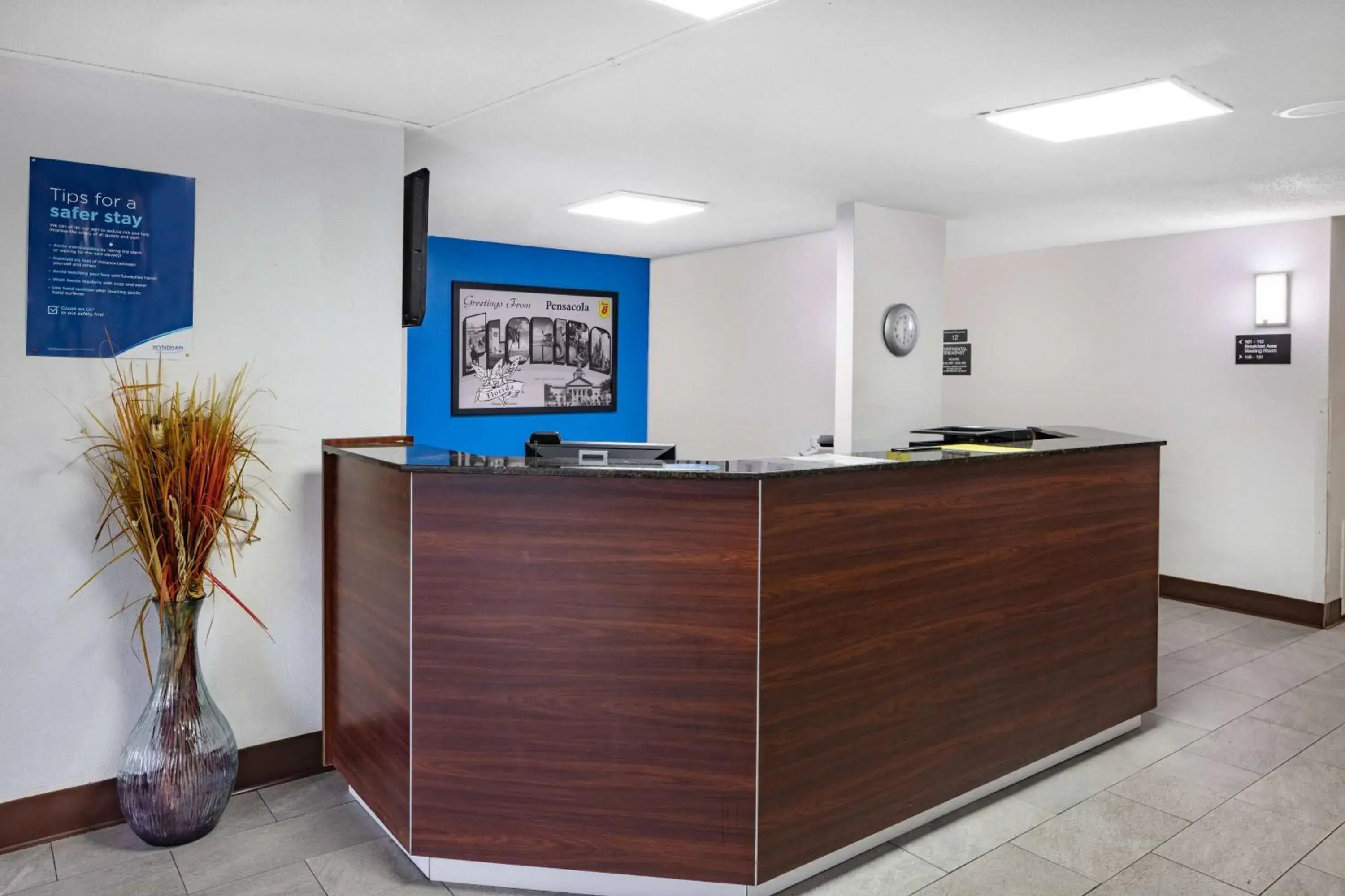 Lobby or reception, Lobby/Reception in Super 8 by Wyndham Pensacola