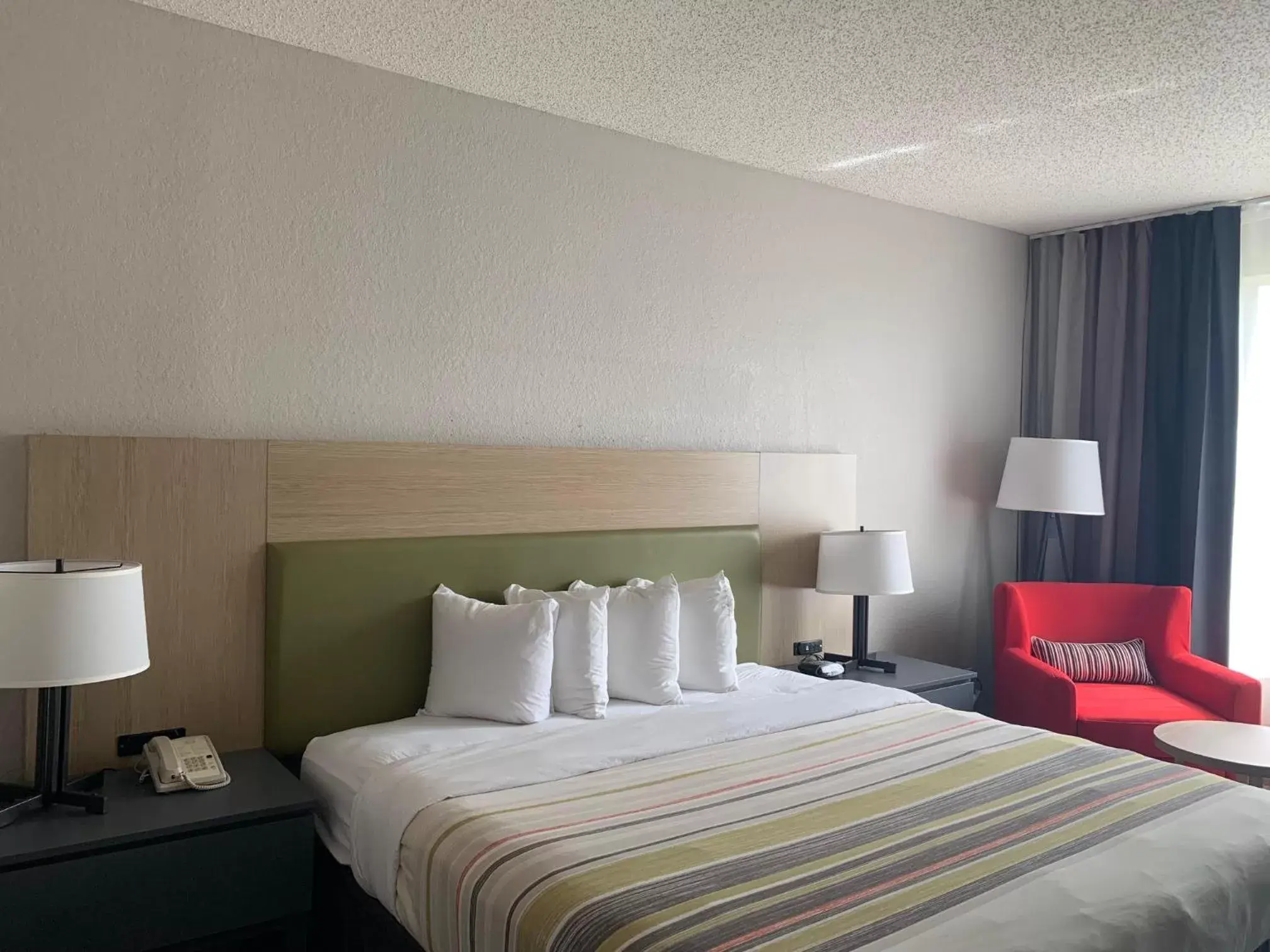 Bedroom, Bed in Country Inn & Suites By Radisson, Houston IAH Airport-JFK Boulevard