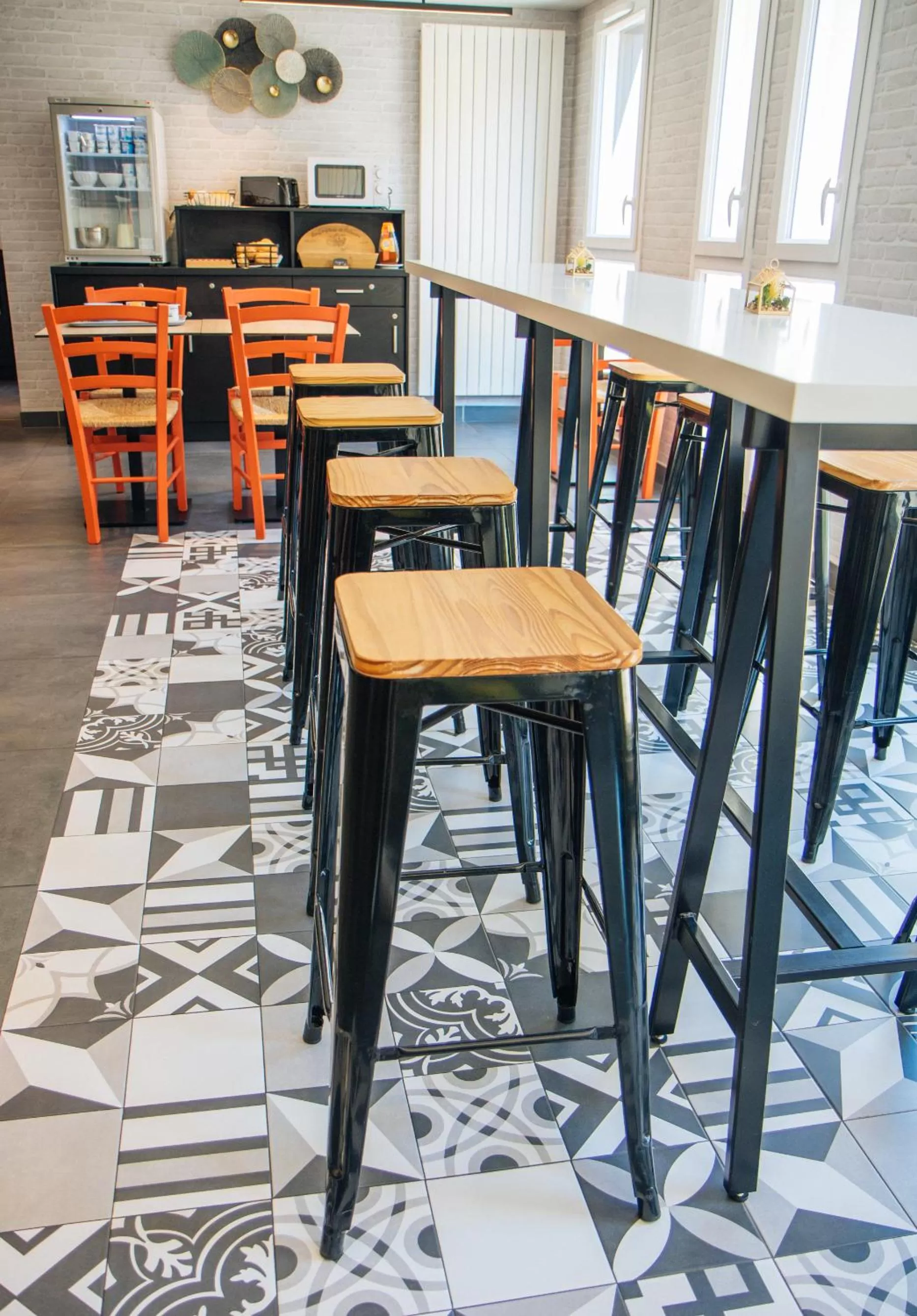 Restaurant/Places to Eat in Twenty Business Flats Nîmes Trigone