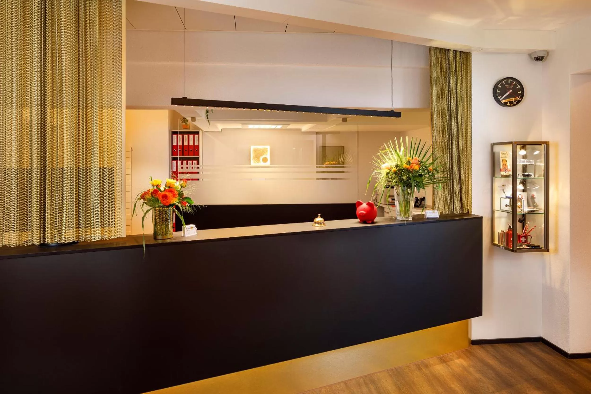 Lobby or reception in Hotel Jardin Bern