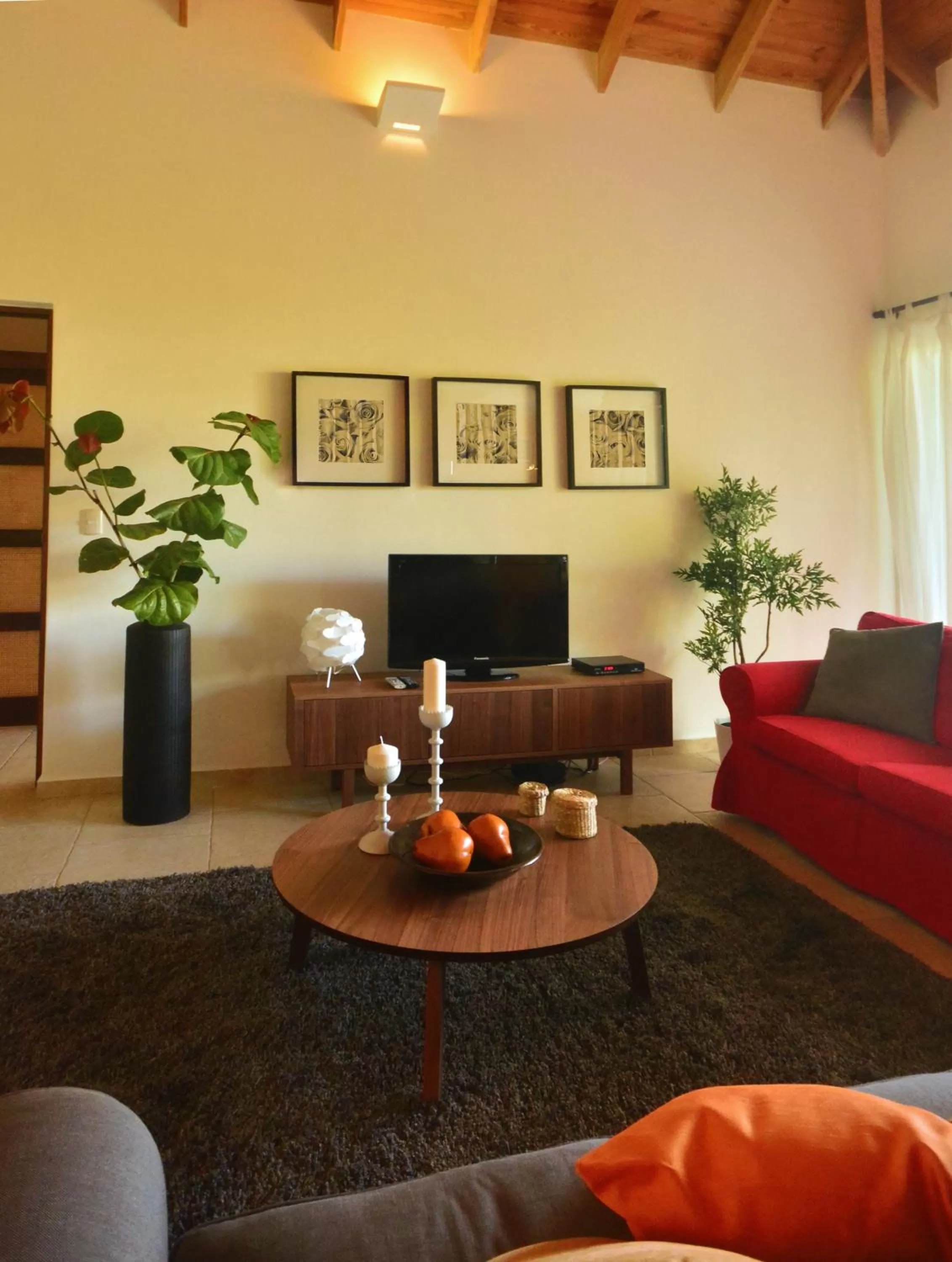 Living room in Instyle Residences at Infiniti Blu