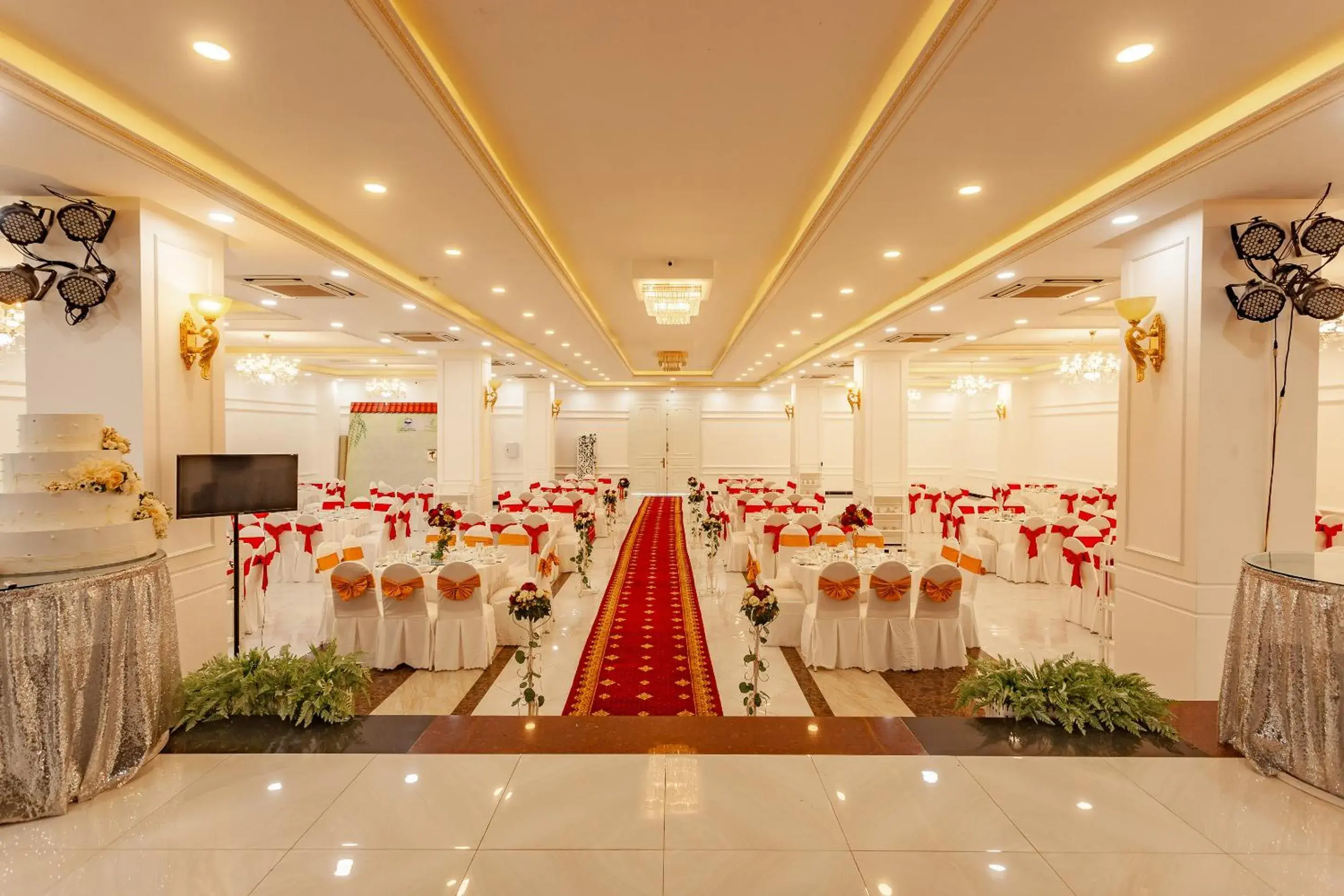 Banquet/Function facilities, Banquet Facilities in Phung Hung Boutique Hotel