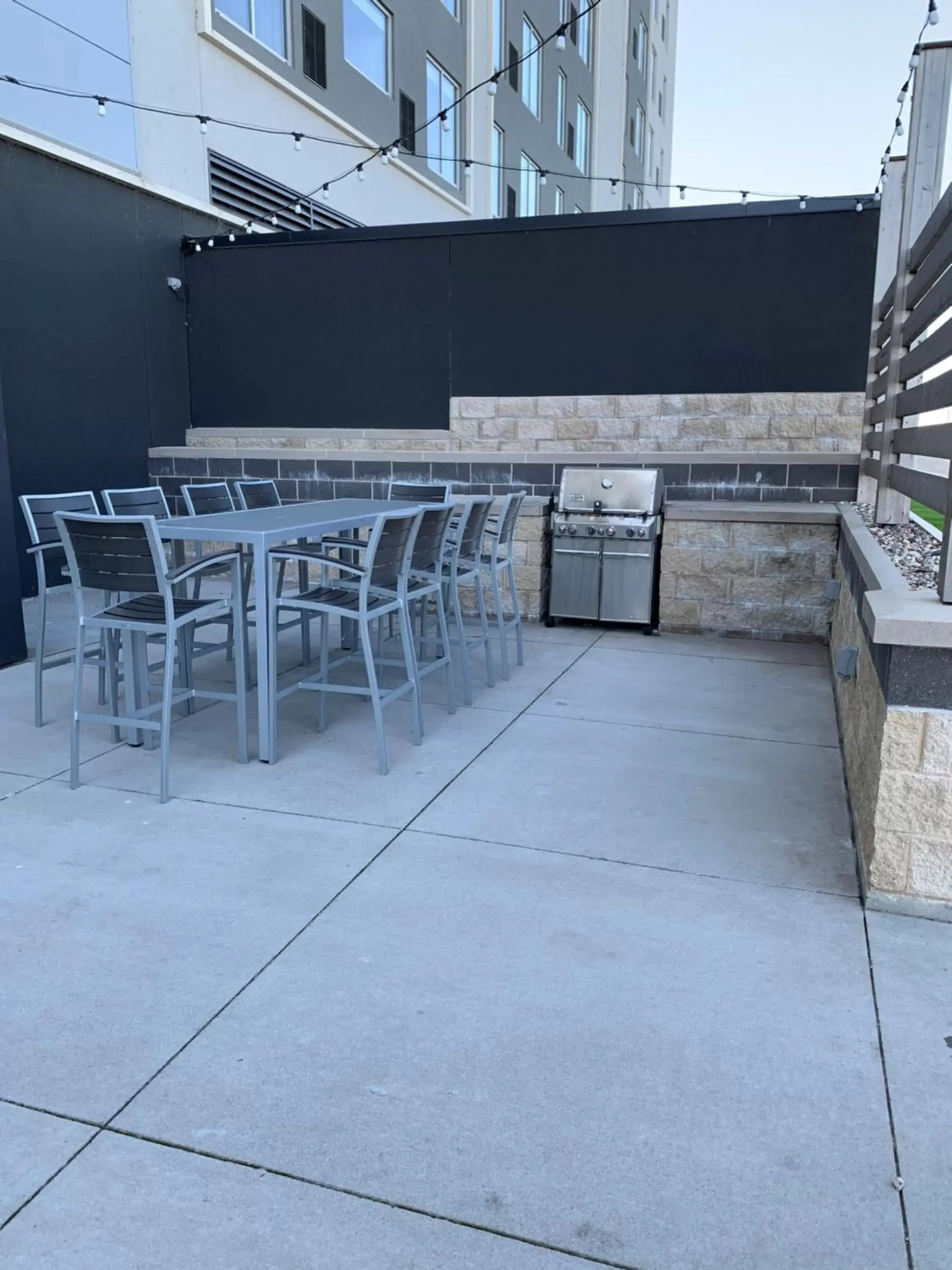 Patio in Hyatt House East Moline/Quad Cities