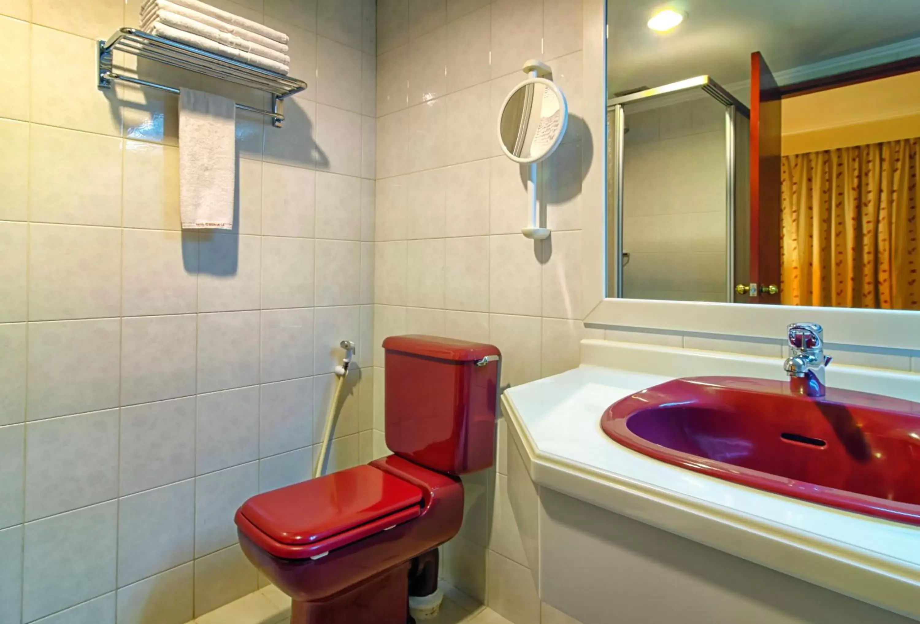 Bathroom in Hotel Shangri-la Kota Kinabalu