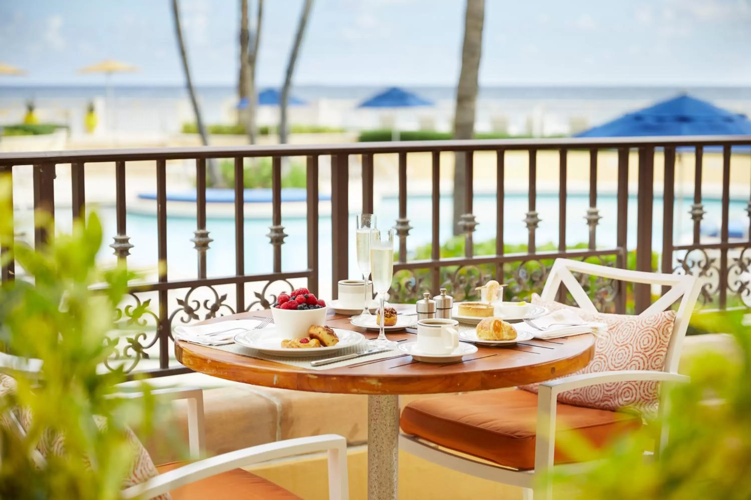 Restaurant/Places to Eat in Eau Palm Beach Resort & Spa