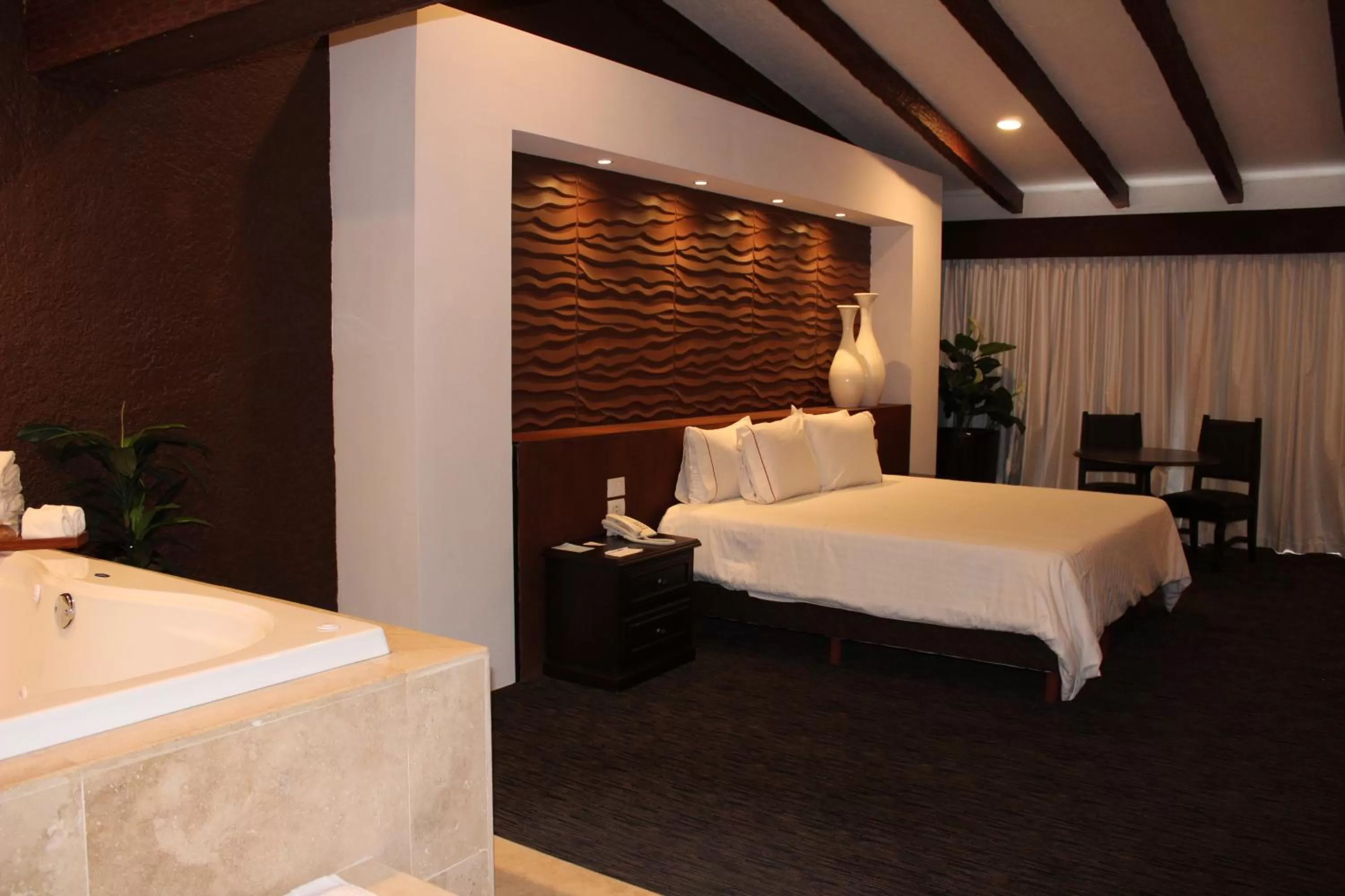 Bed in Radisson Hotel Tapatio Guadalajara Aeropuerto