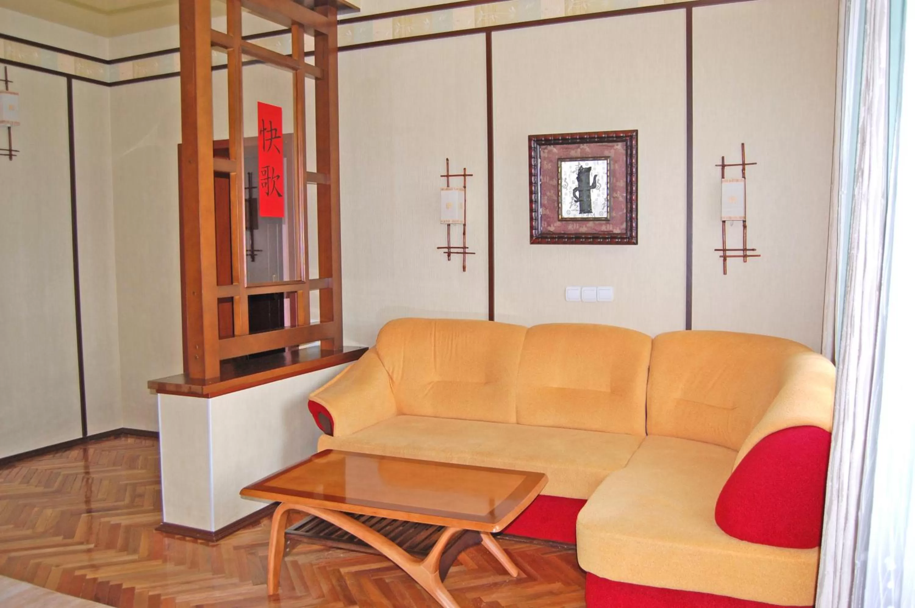 Junior Suite in Hotel Prydesnyansky