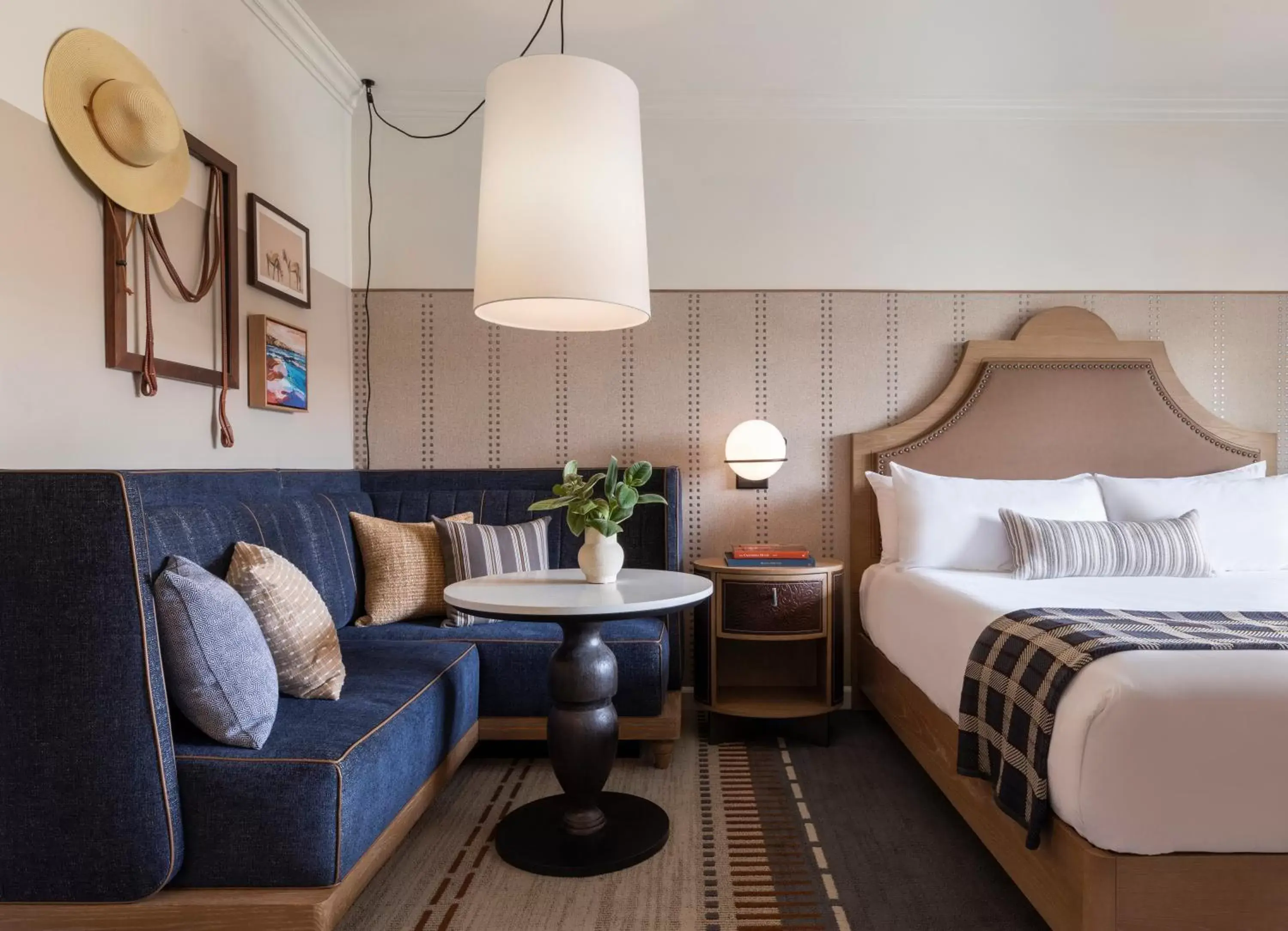 Bed in Estancia La Jolla Hotel & Spa