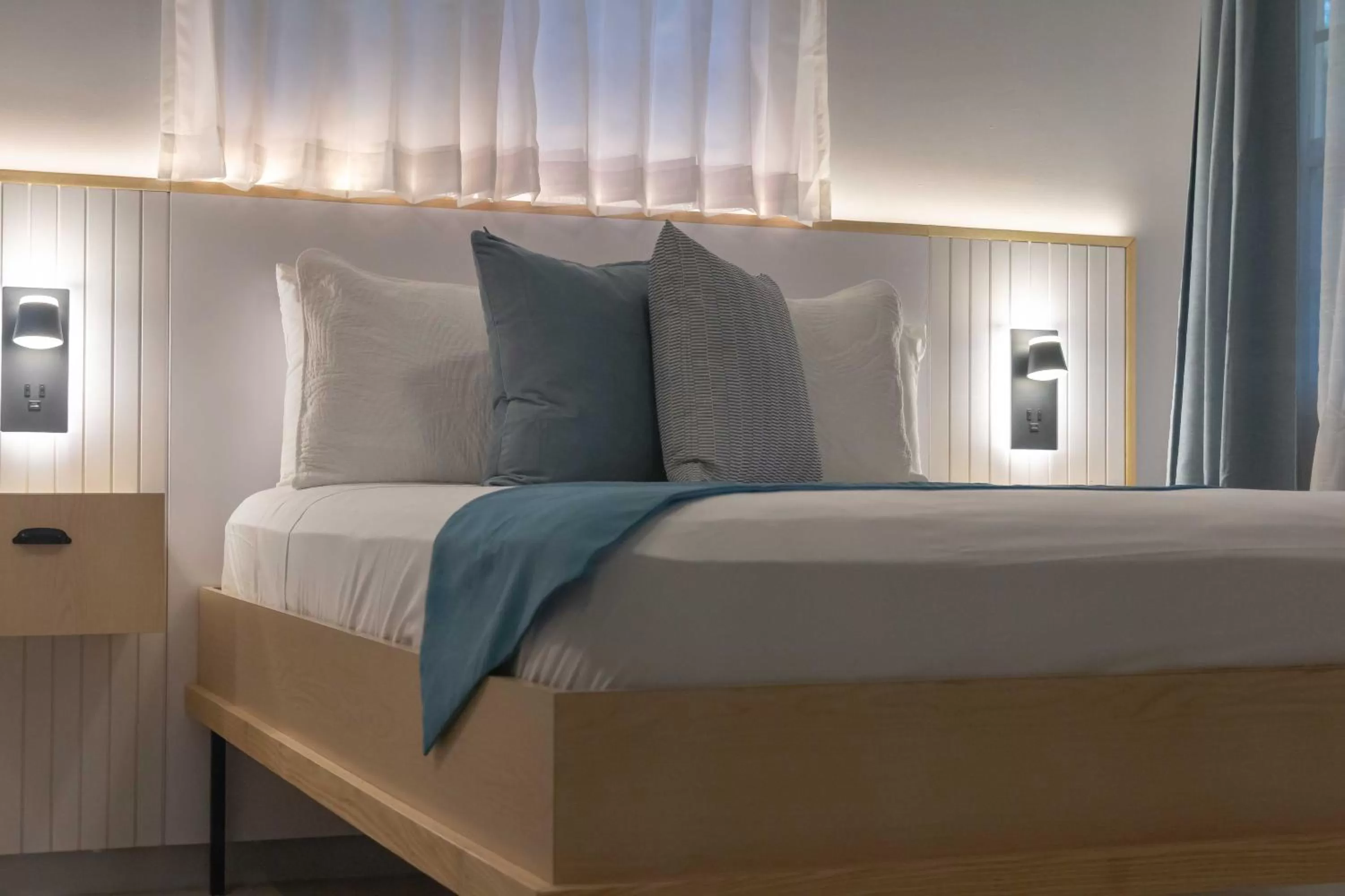 Bed in Travellers Beach Resort