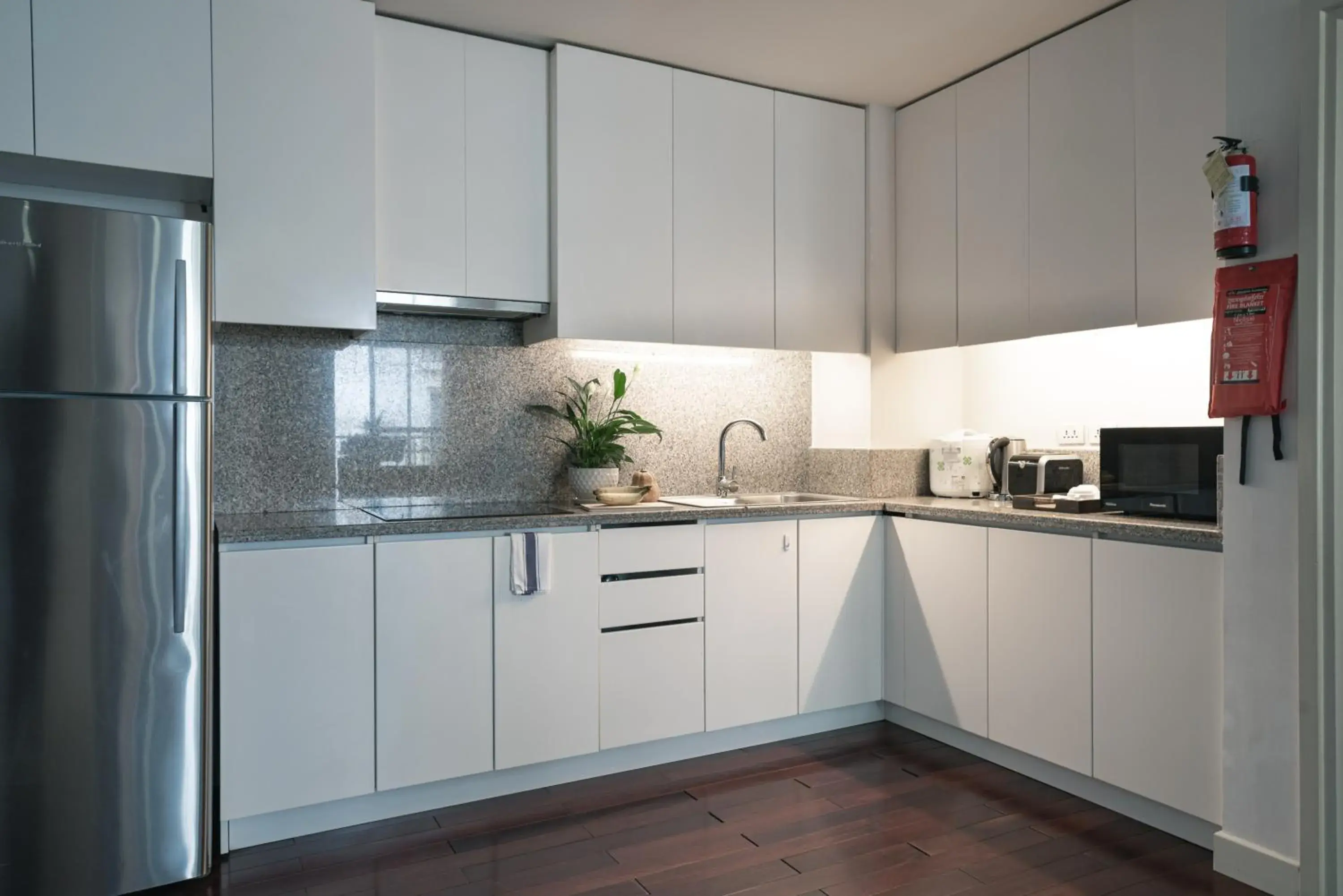 Kitchen/Kitchenette in Central Mansions Serviced Apartments