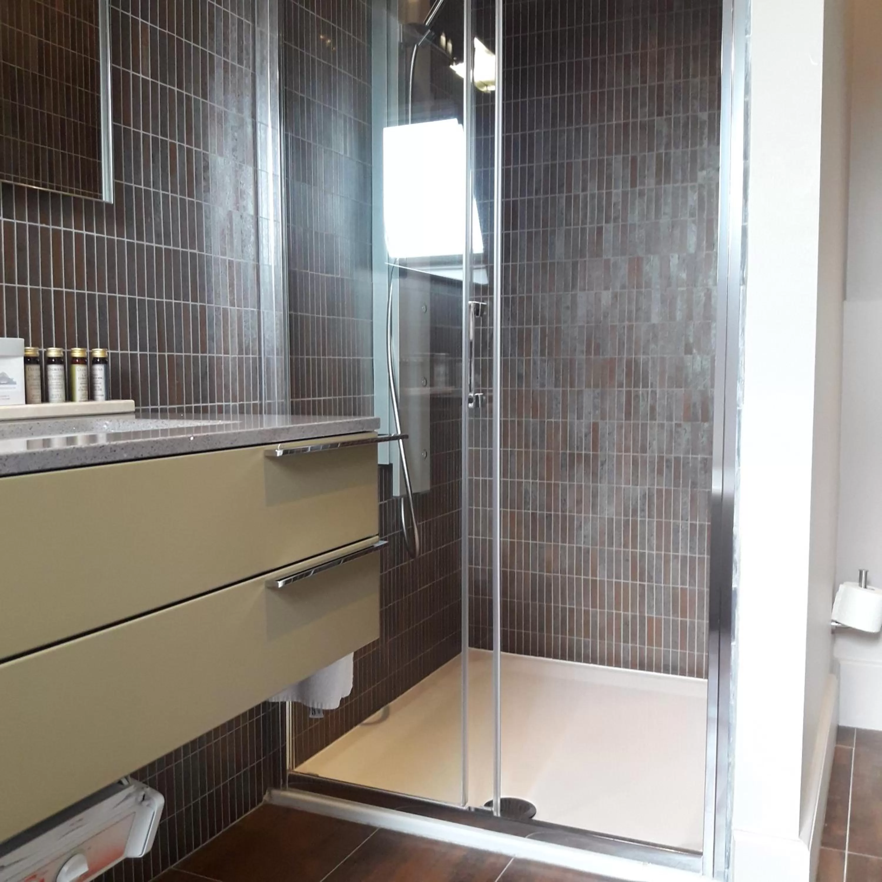 Bathroom in Hotel Recour