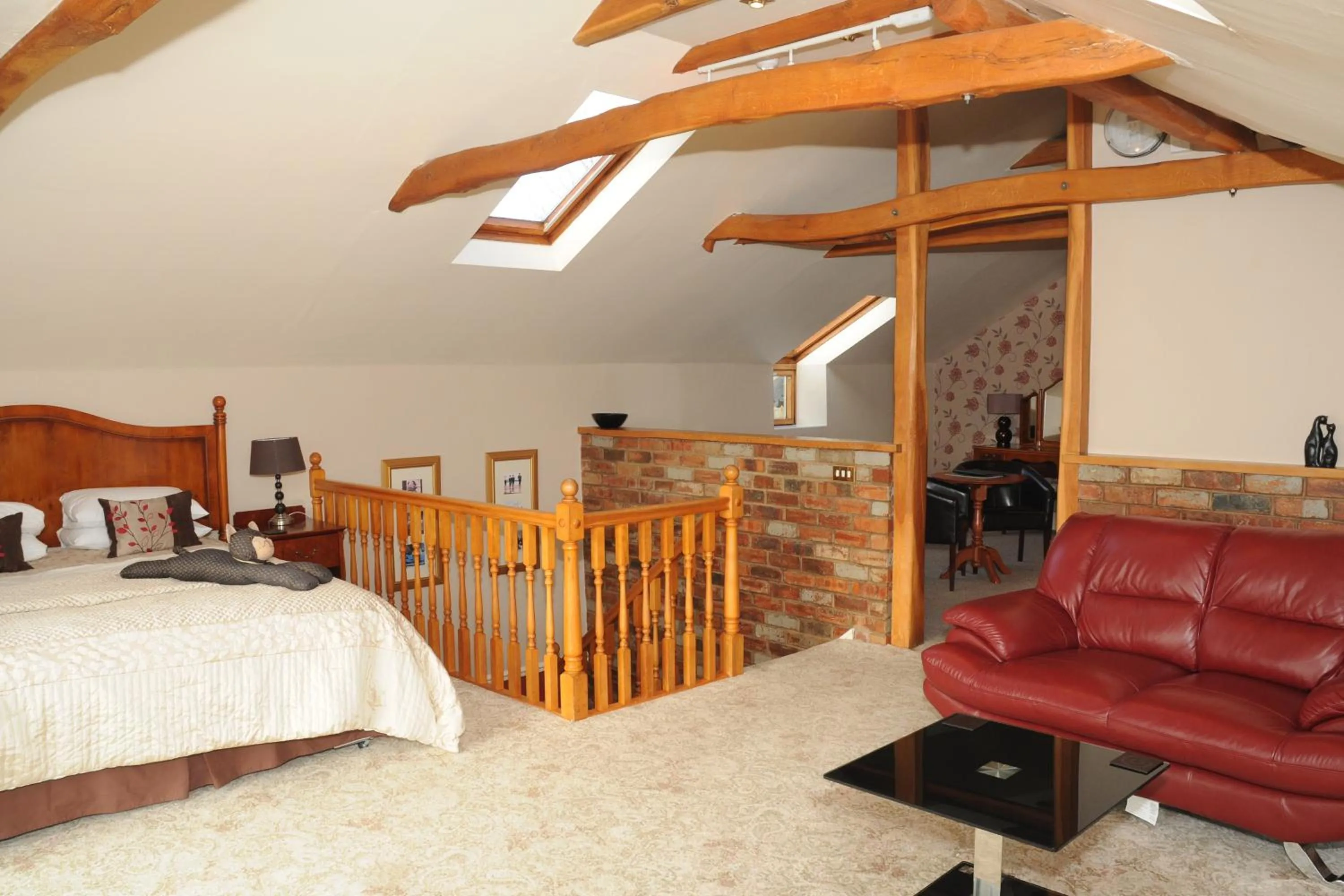 Photo of the whole room, Bed in Hundith Hill Hotel