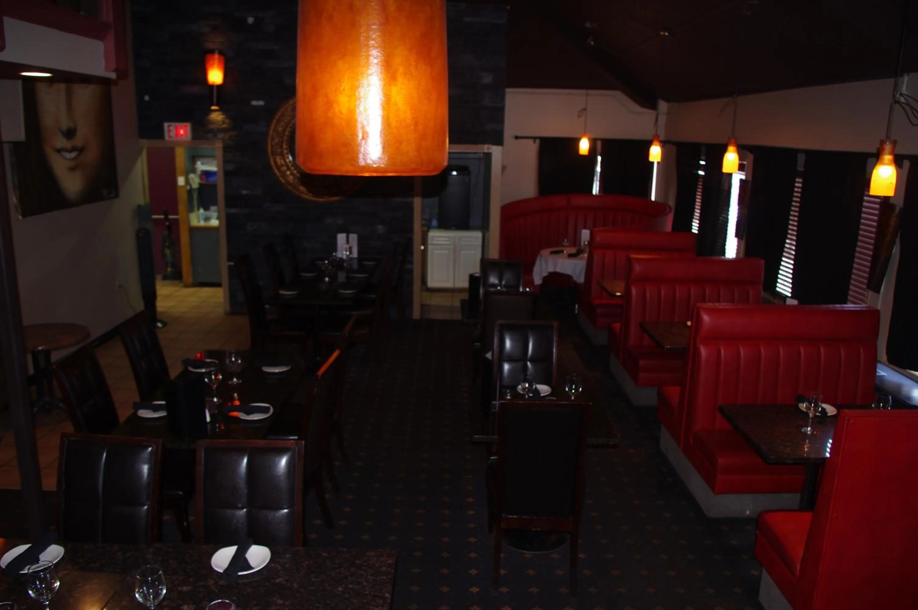 Restaurant/places to eat in South Hill Lodge