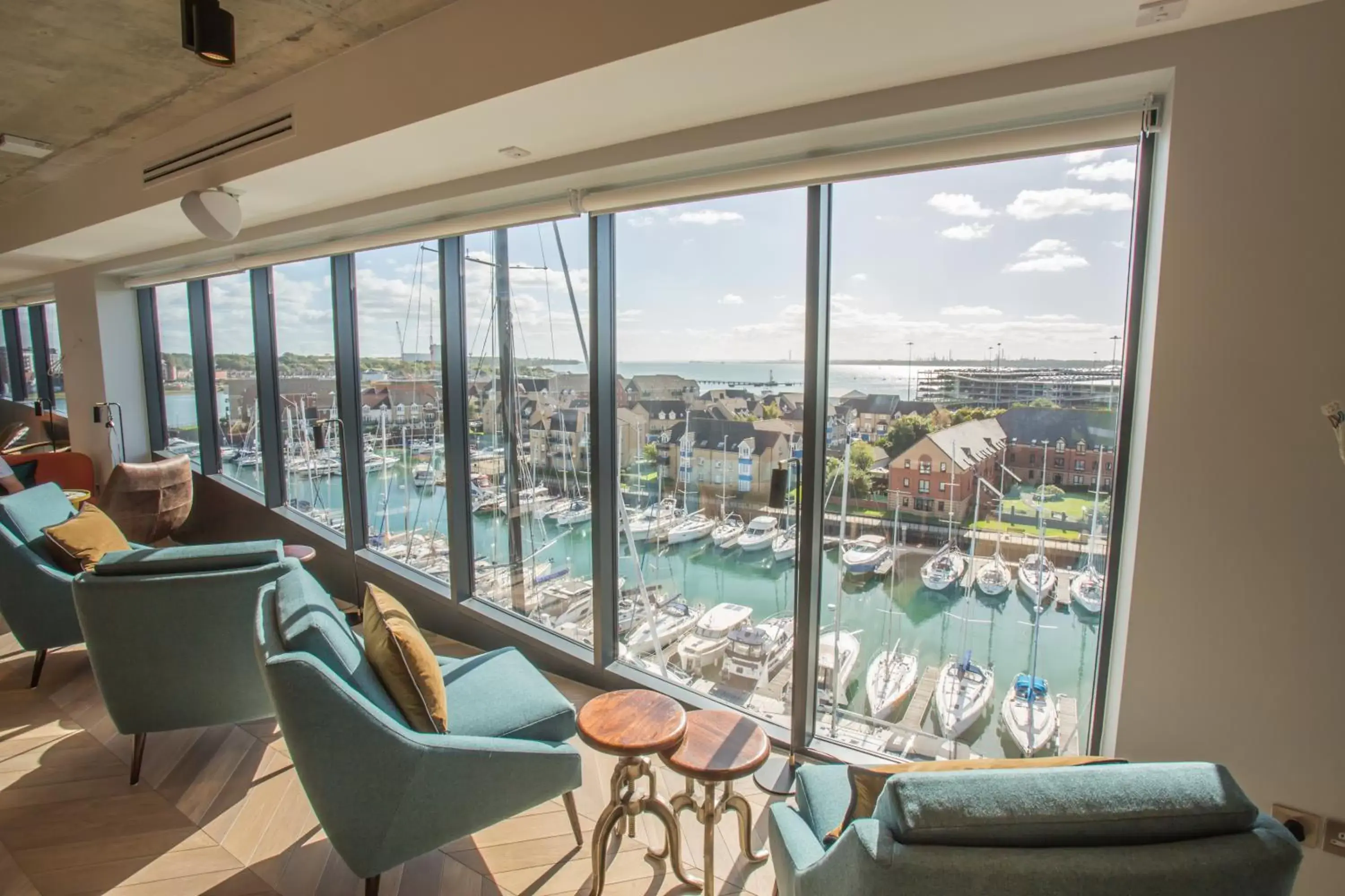 Restaurant/places to eat in Harbour Hotel Southampton