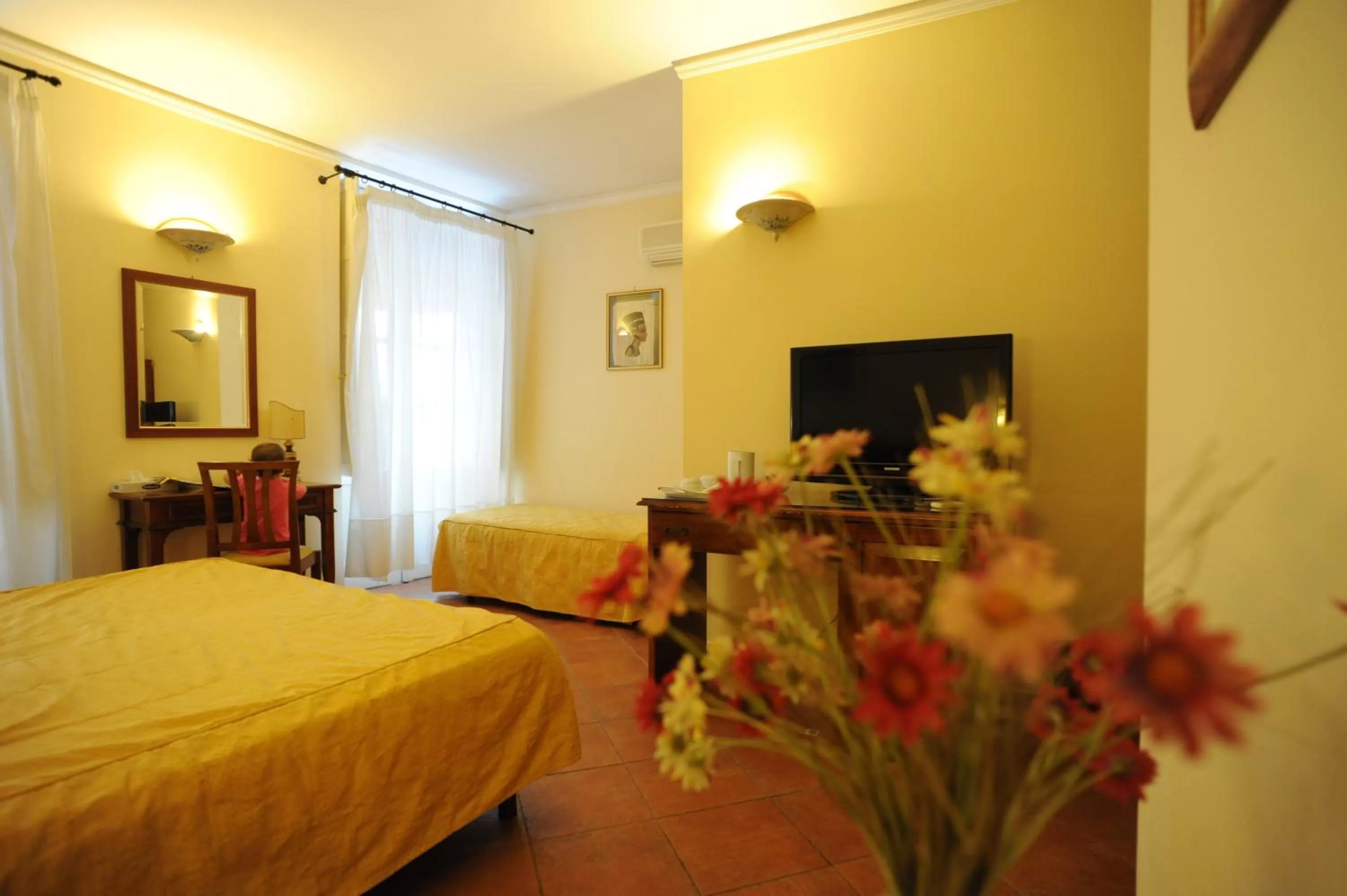 TV and multimedia, Bed in Hotel Mediterraneo