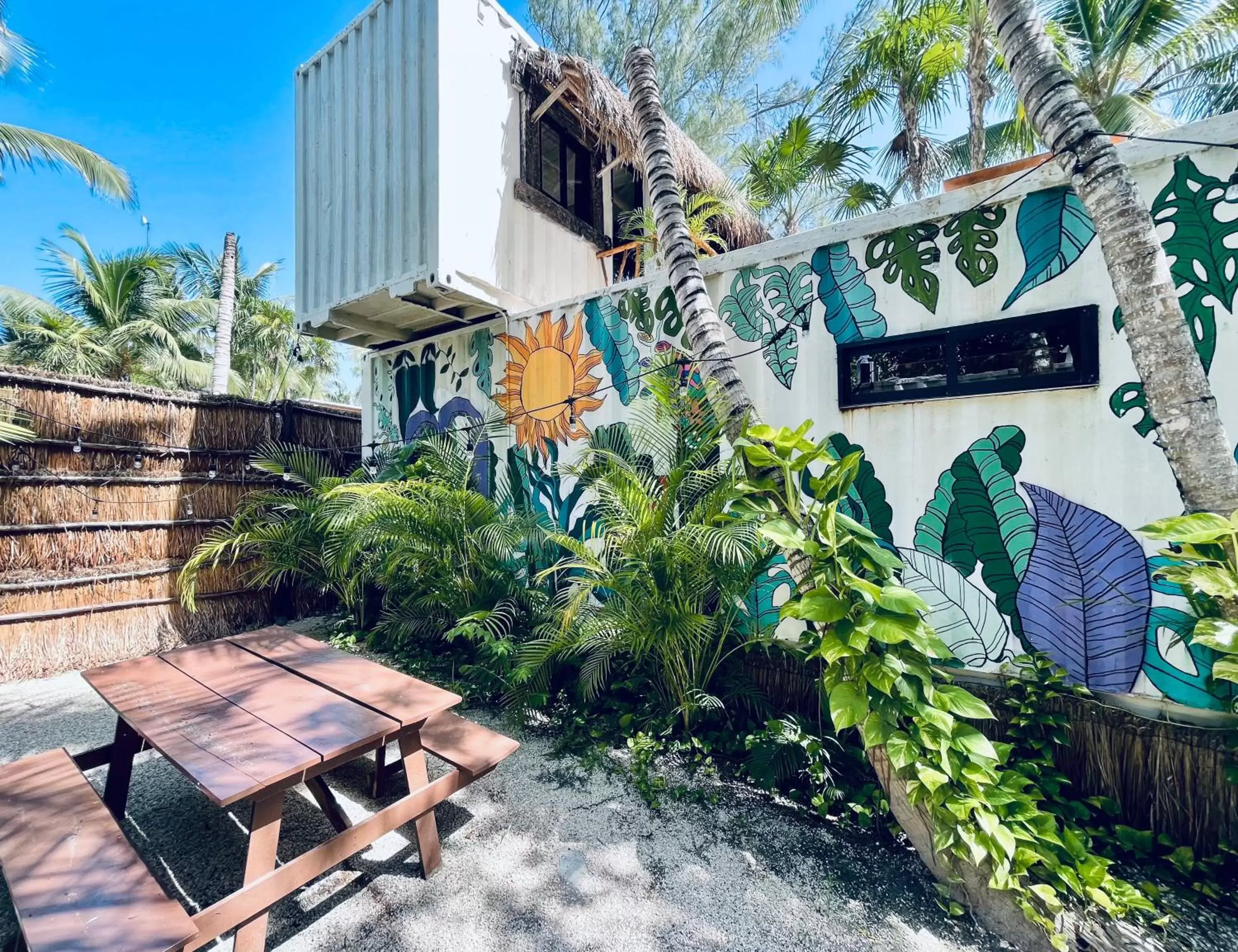 Patio, Property Building in Pal Mar Glamtainer Tulum