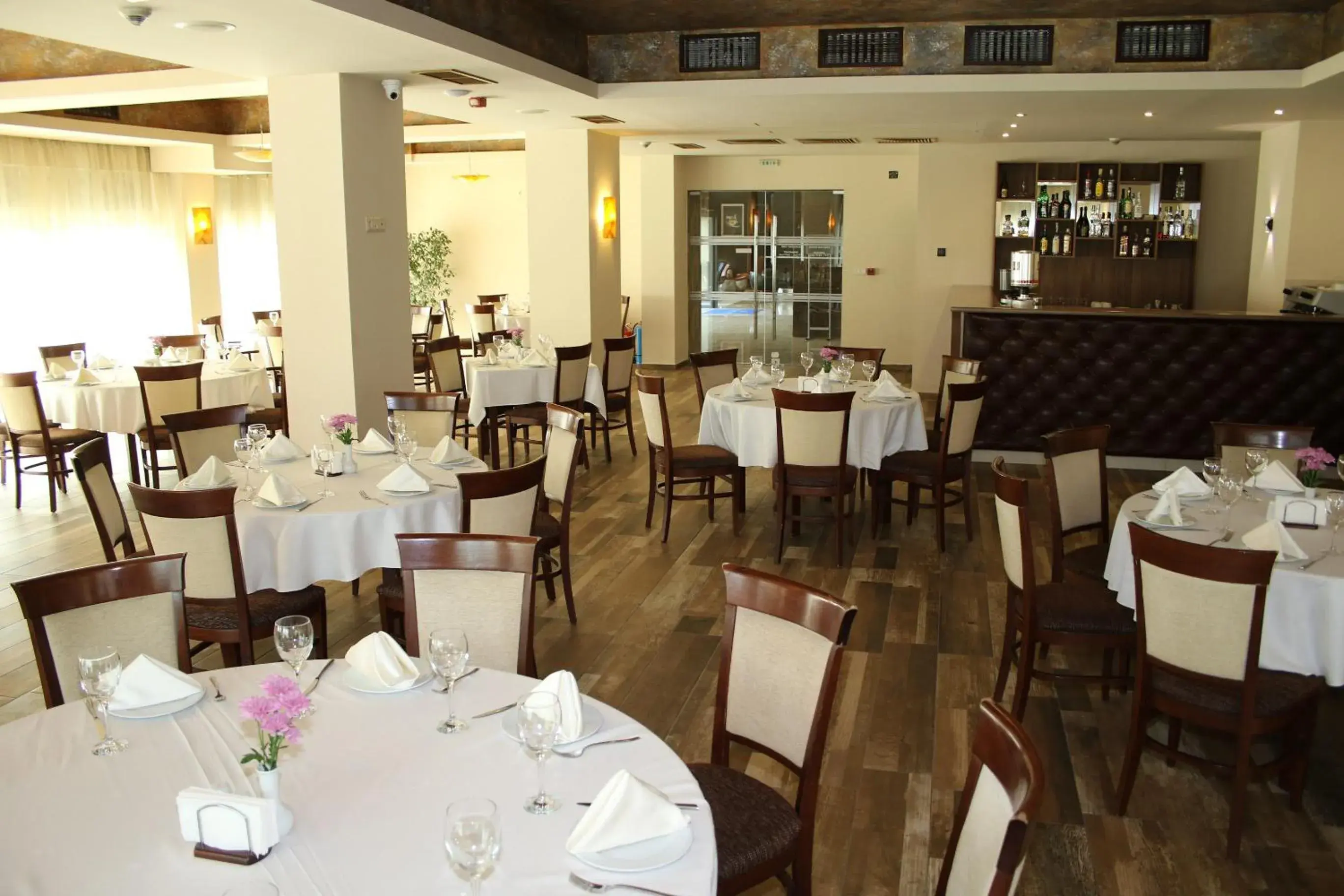 Restaurant/Places to Eat in Hotel Golden Tulip Varna