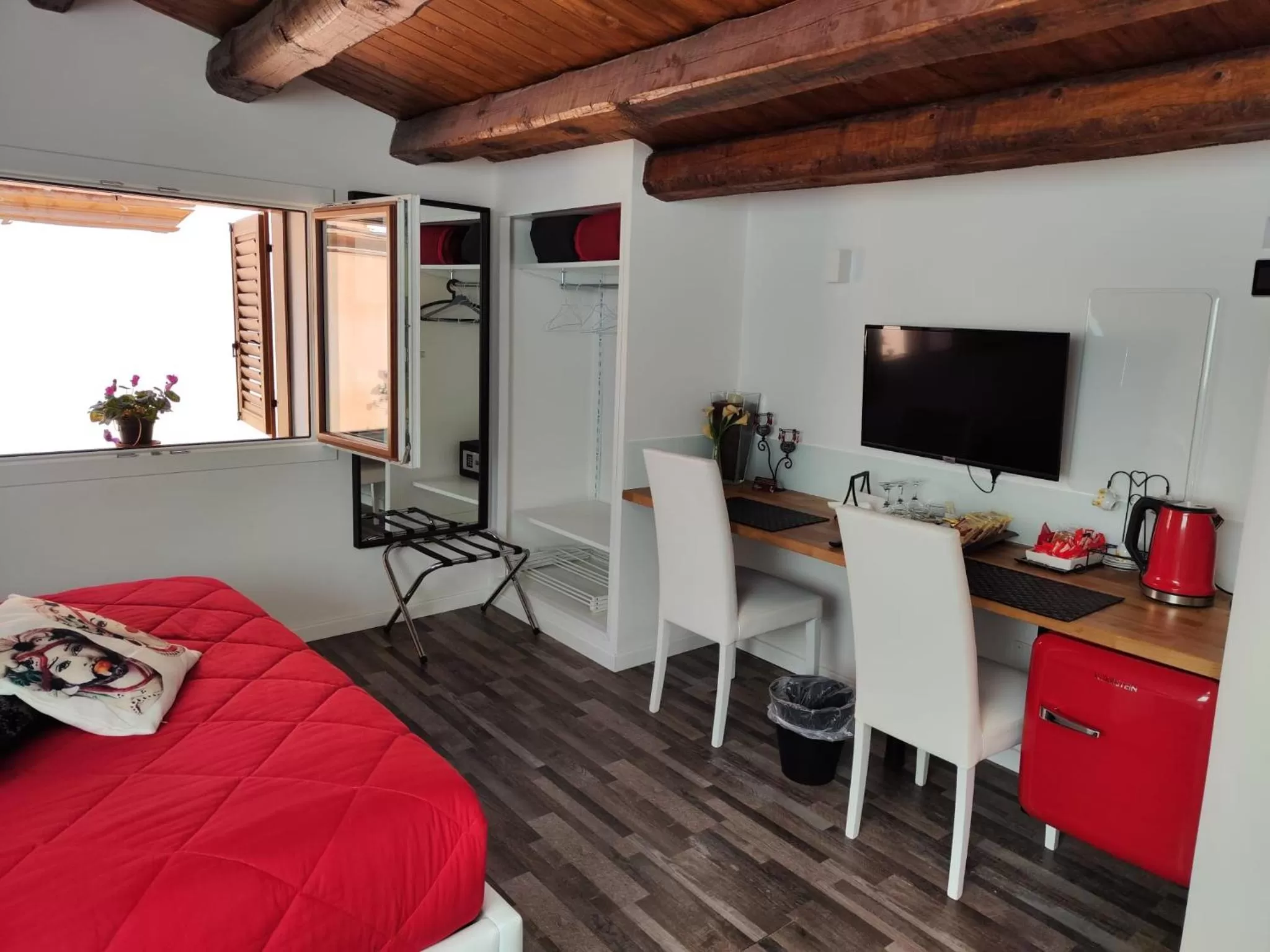 Bed in San Francesco Rooms and Apartment with Terrace in Palermo Locazione Turistica