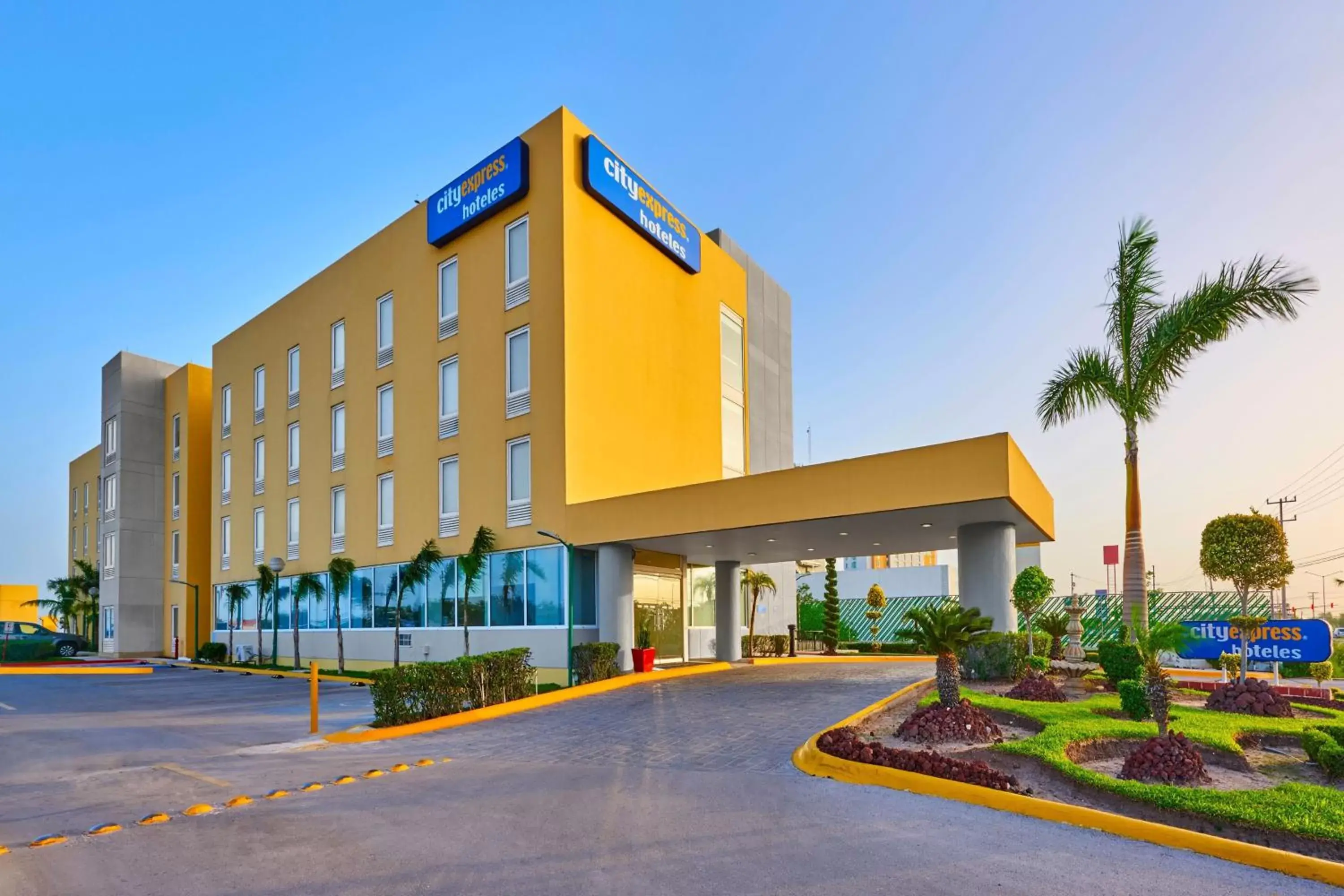 Property Building in City Express by Marriott Reynosa