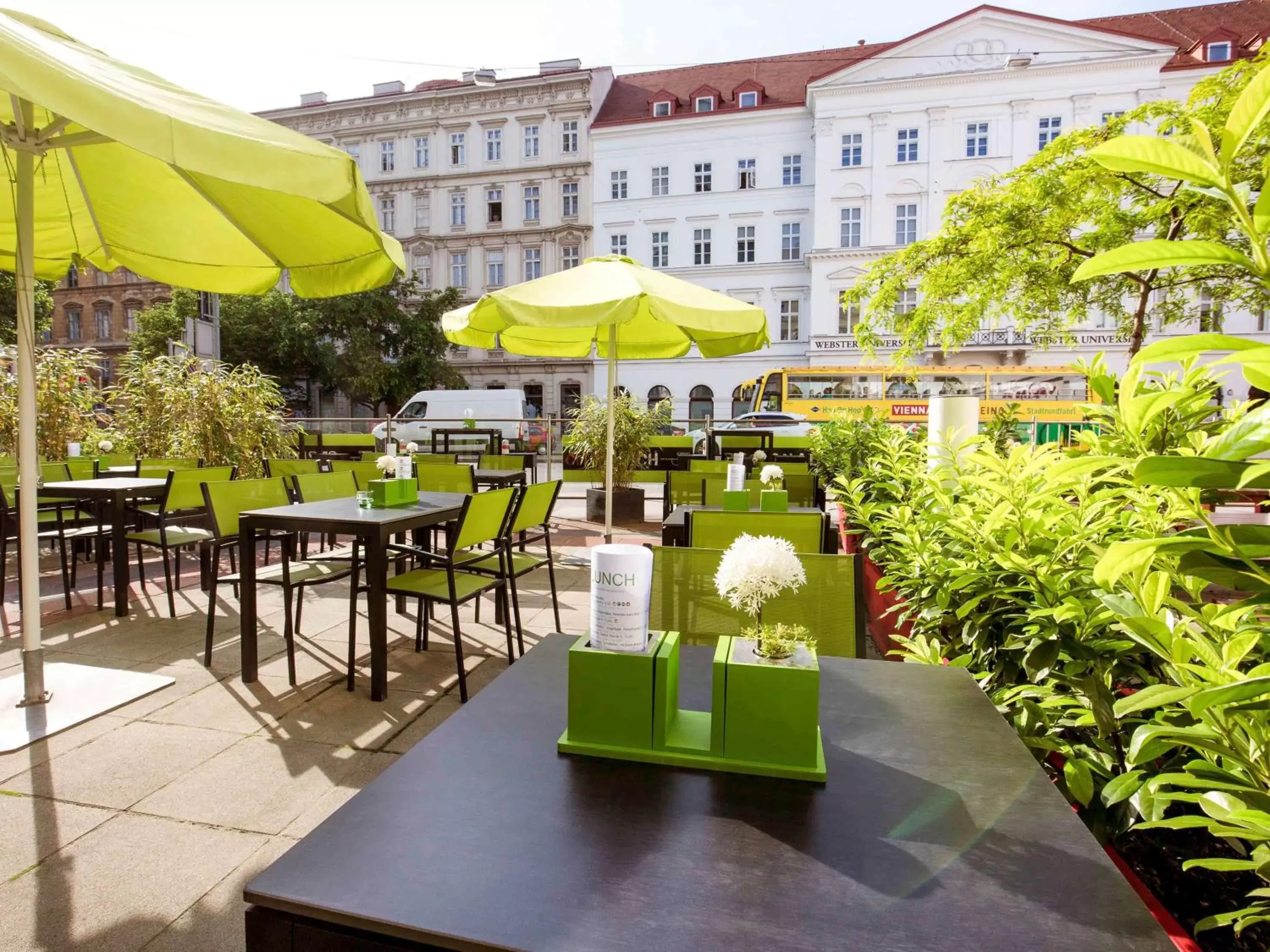 Restaurant/Places to Eat in Novotel Wien City