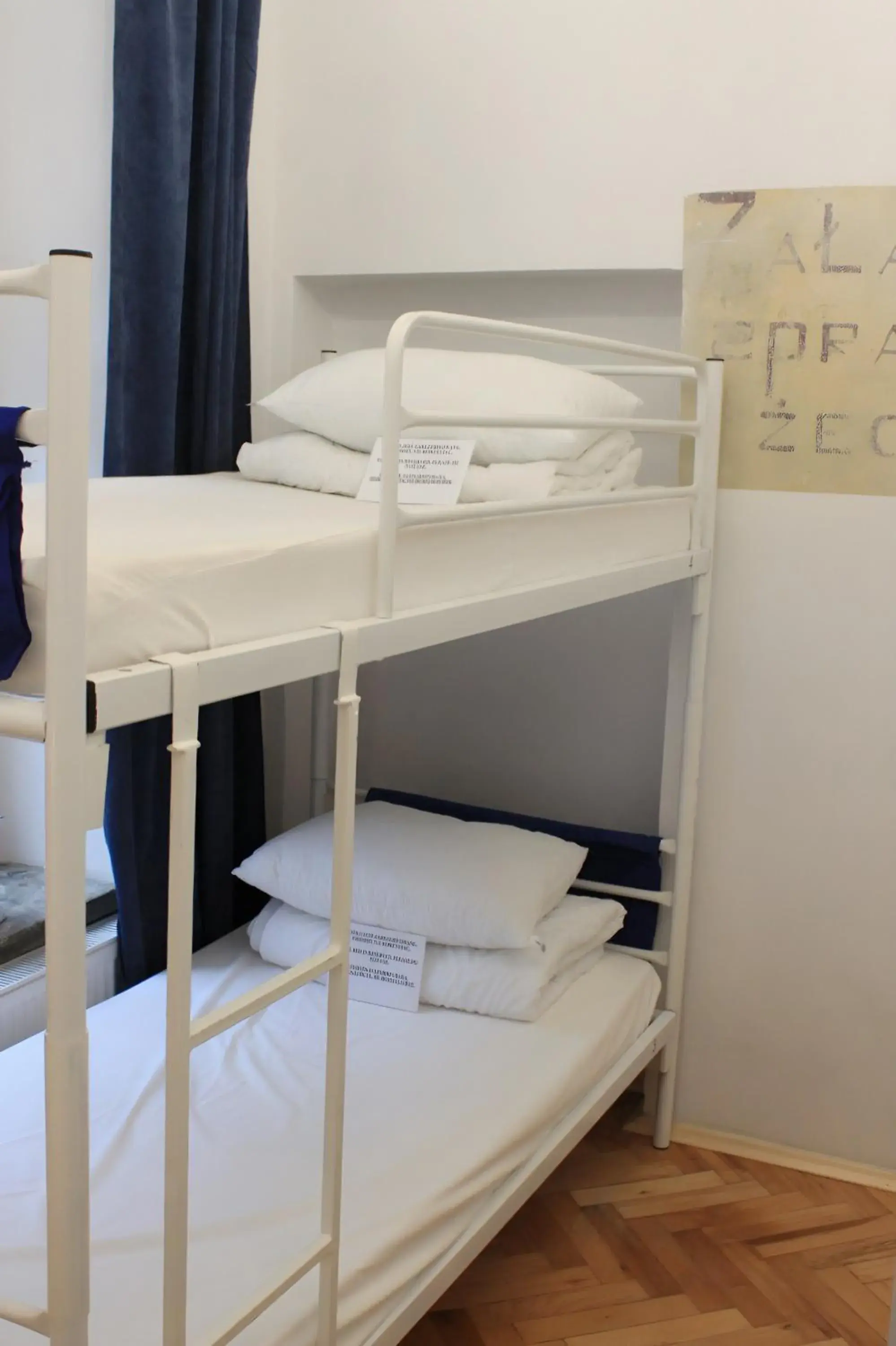 Bed, Bunk Bed in Warsaw Hostel Centrum