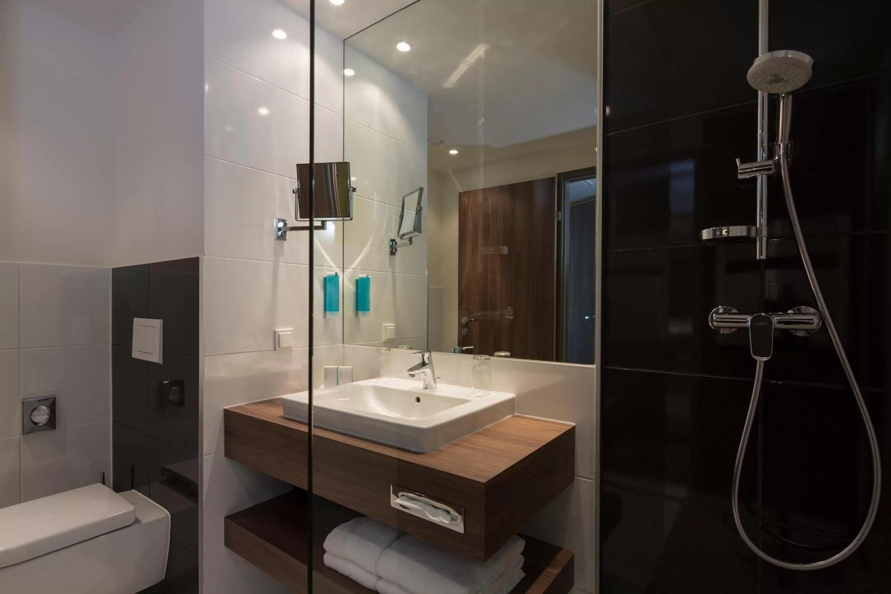 Bathroom in Austria Trend Hotel Doppio Wien