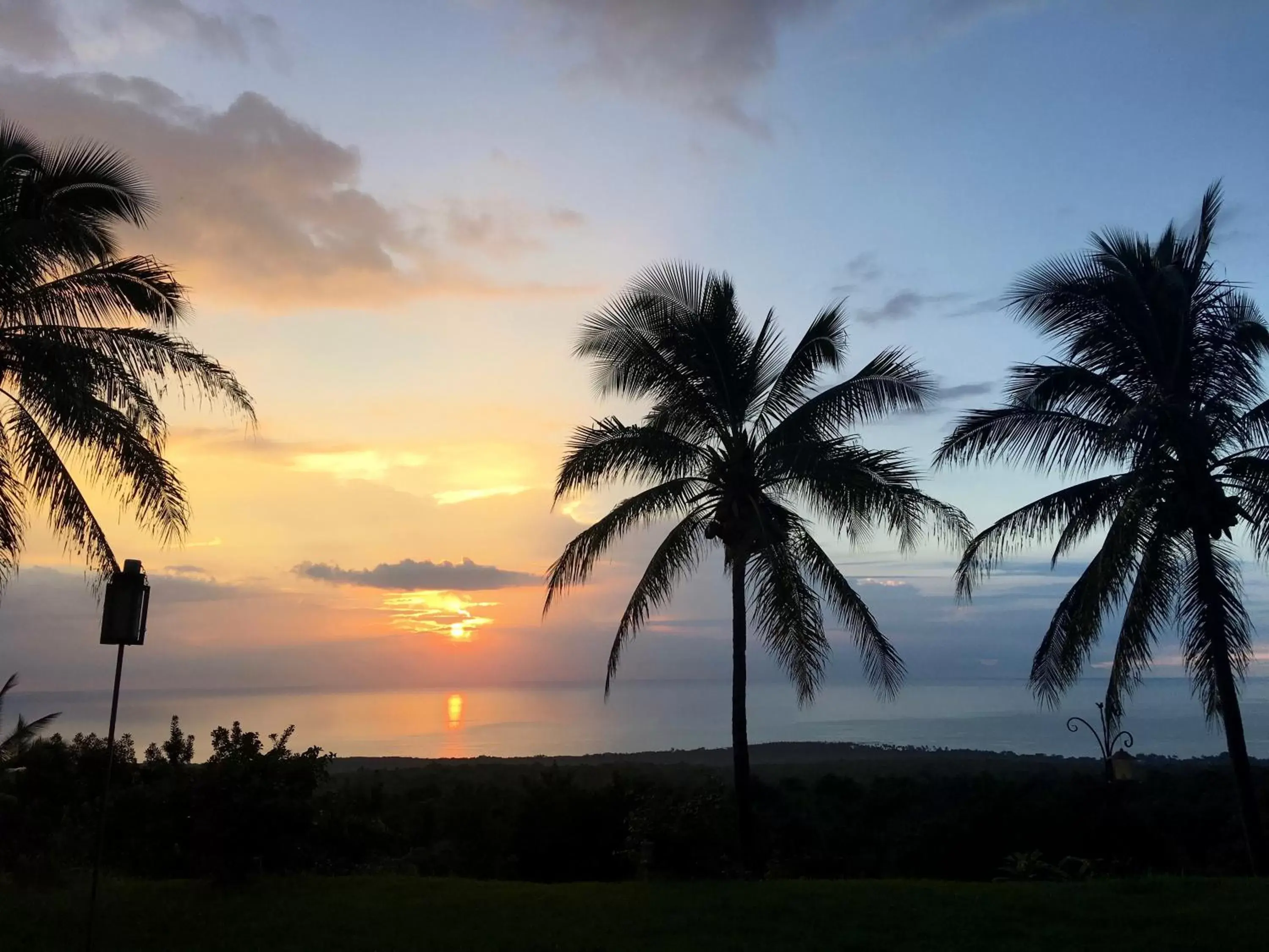 Property building in Kona Bayview Inn