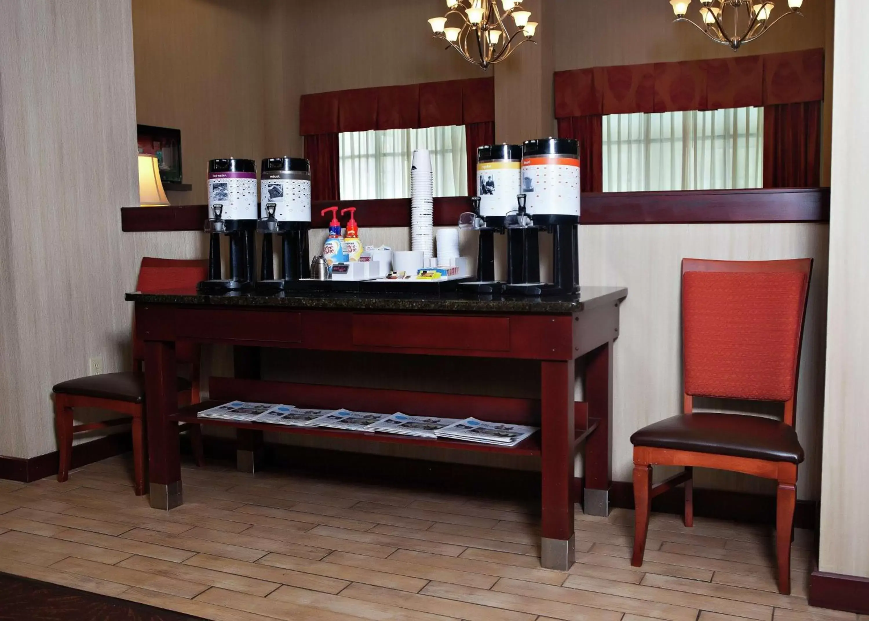 Restaurant/places to eat in Hampton Inn Martin Restaurant/places to eat in Hampton Inn Martin