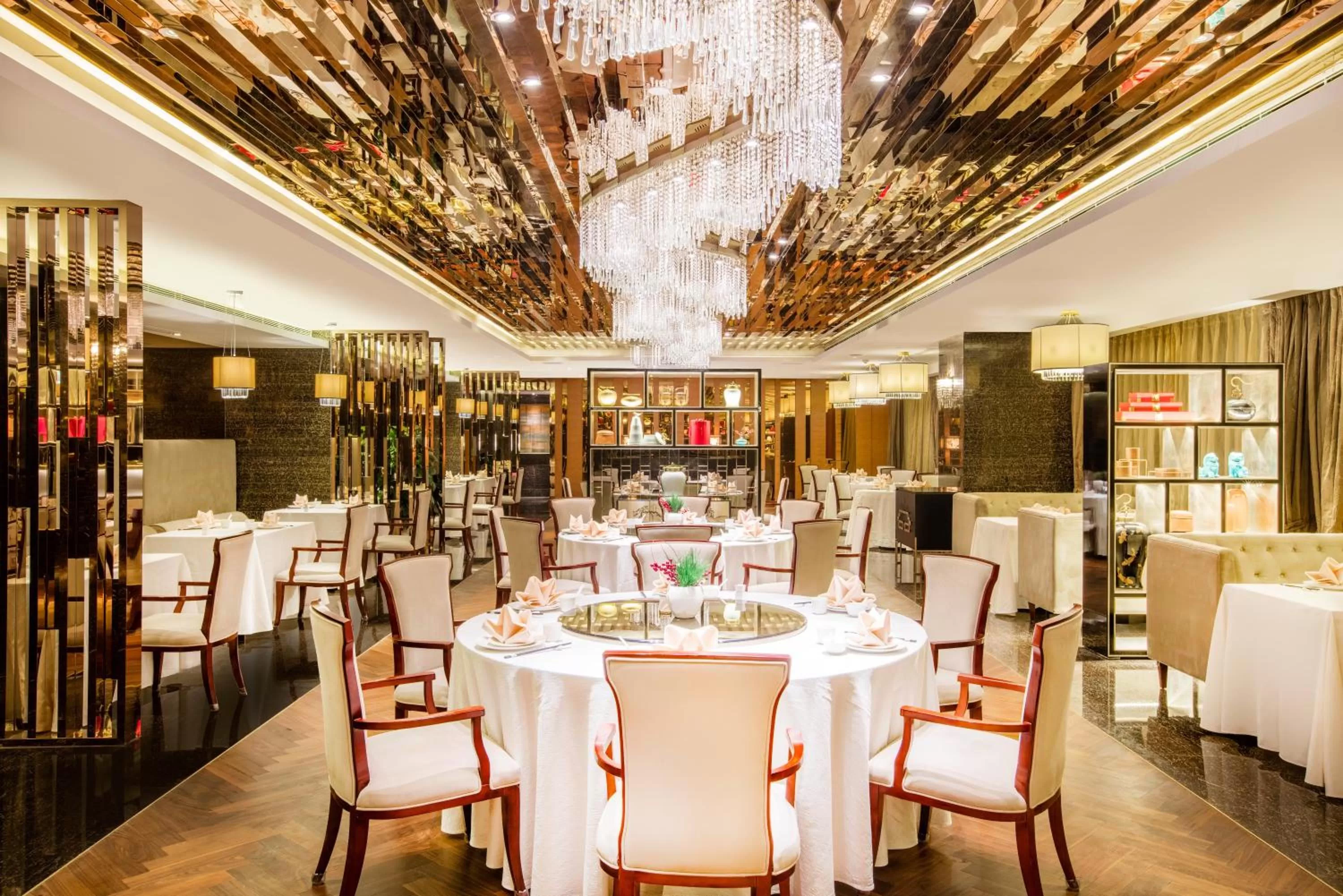 Restaurant/places to eat in Crowne Plaza Nanjing Jiangning by IHG