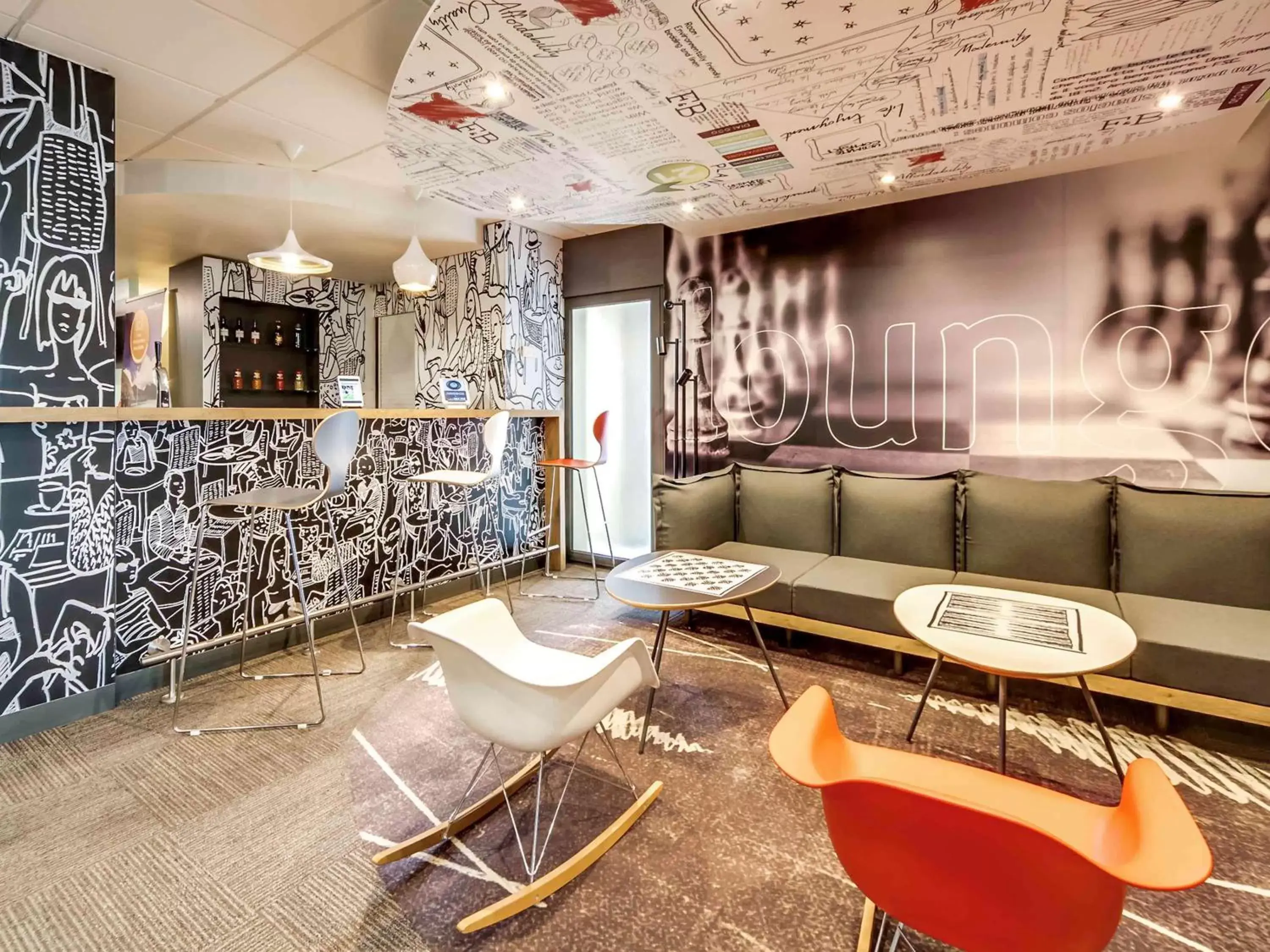Lounge or bar, Lobby/Reception in ibis Orleans Centre Gare