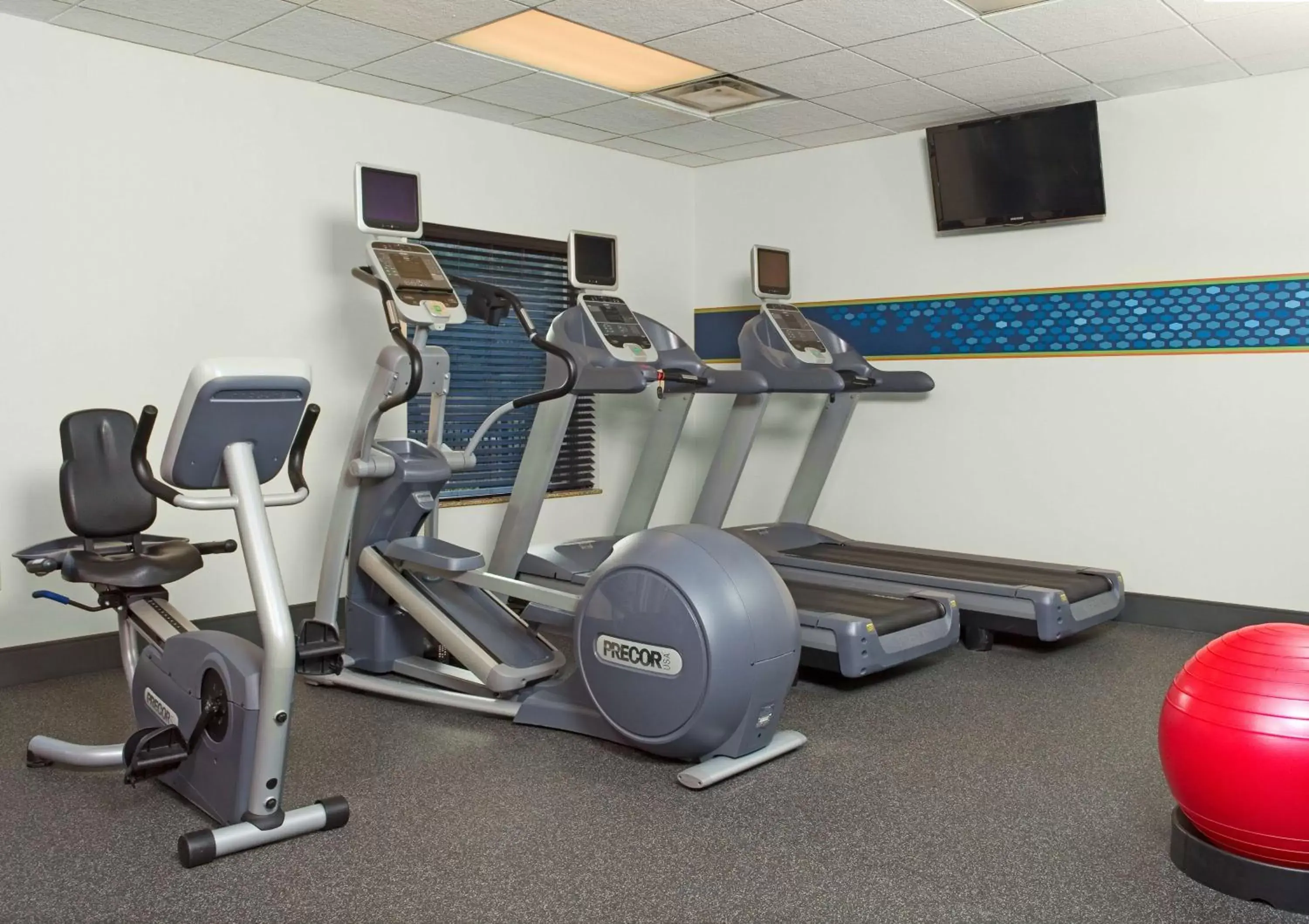 Fitness centre/facilities, Fitness Center/Facilities in Hampton Inn & Suites Pittsburgh-Meadow Lands