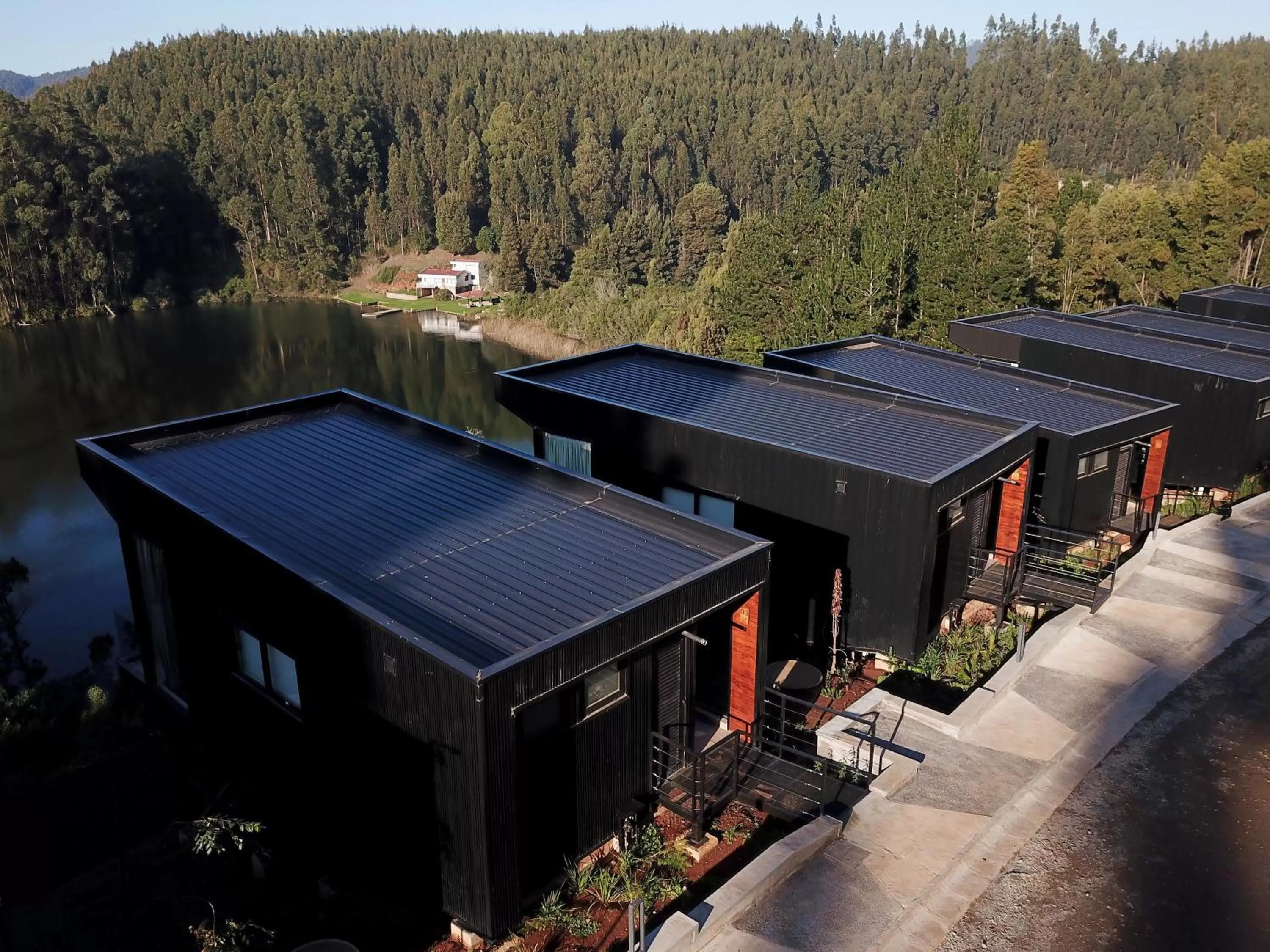 Facade/entrance in Pura Lodge