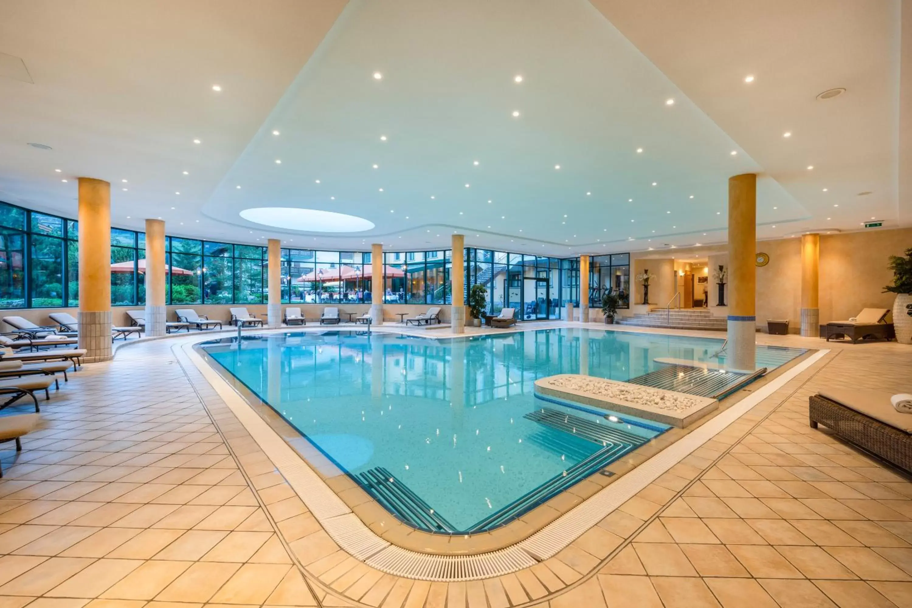 Spa and wellness centre/facilities, Swimming Pool in Hotel Vereina