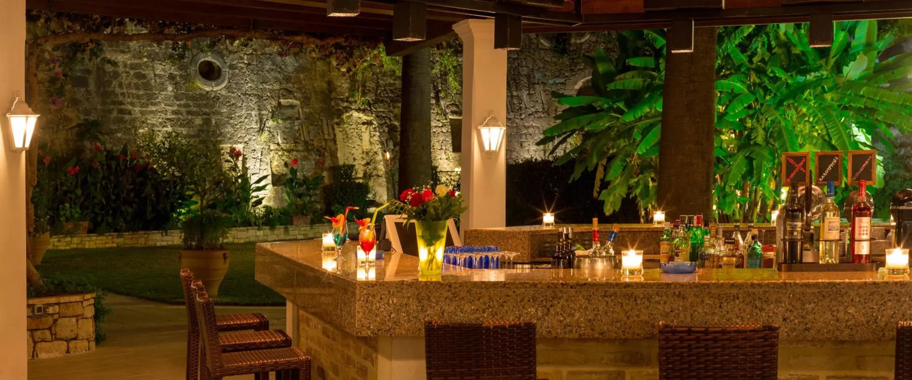 Lounge or bar in Corfu Palace Hotel Lounge or bar in Corfu Palace Hotel