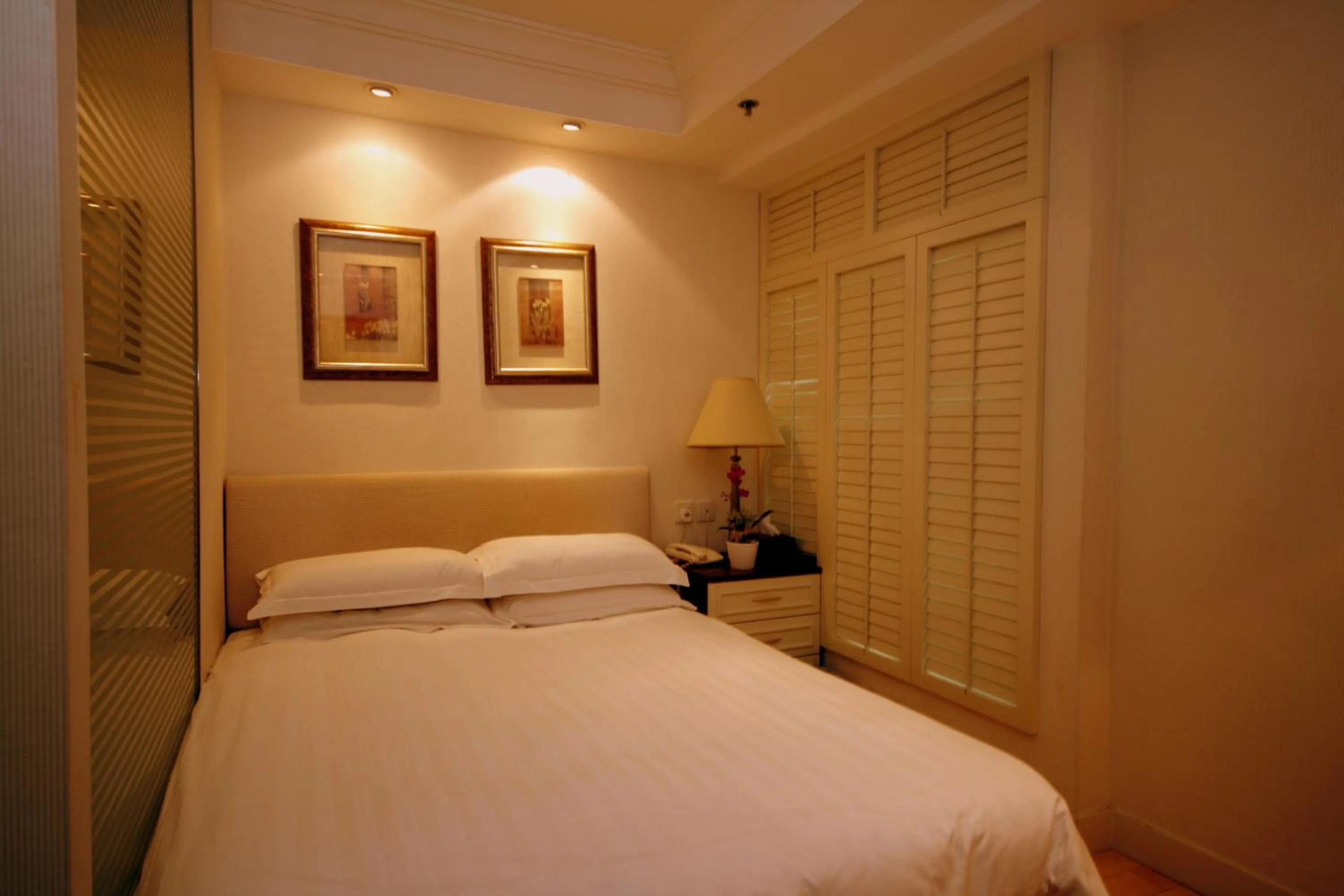 Bed in Mingle At The Eden