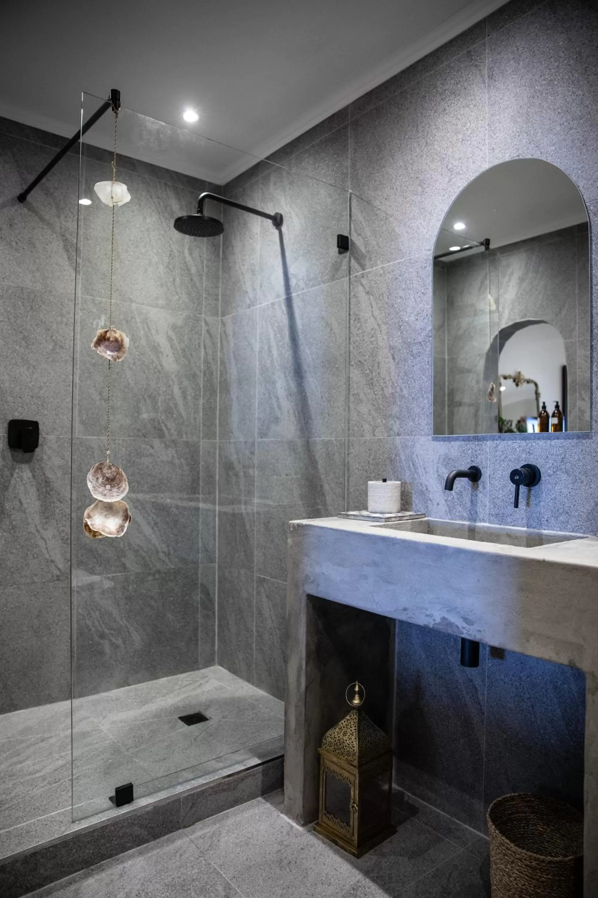 Shower in Sea Castle Hotel Camps Bay